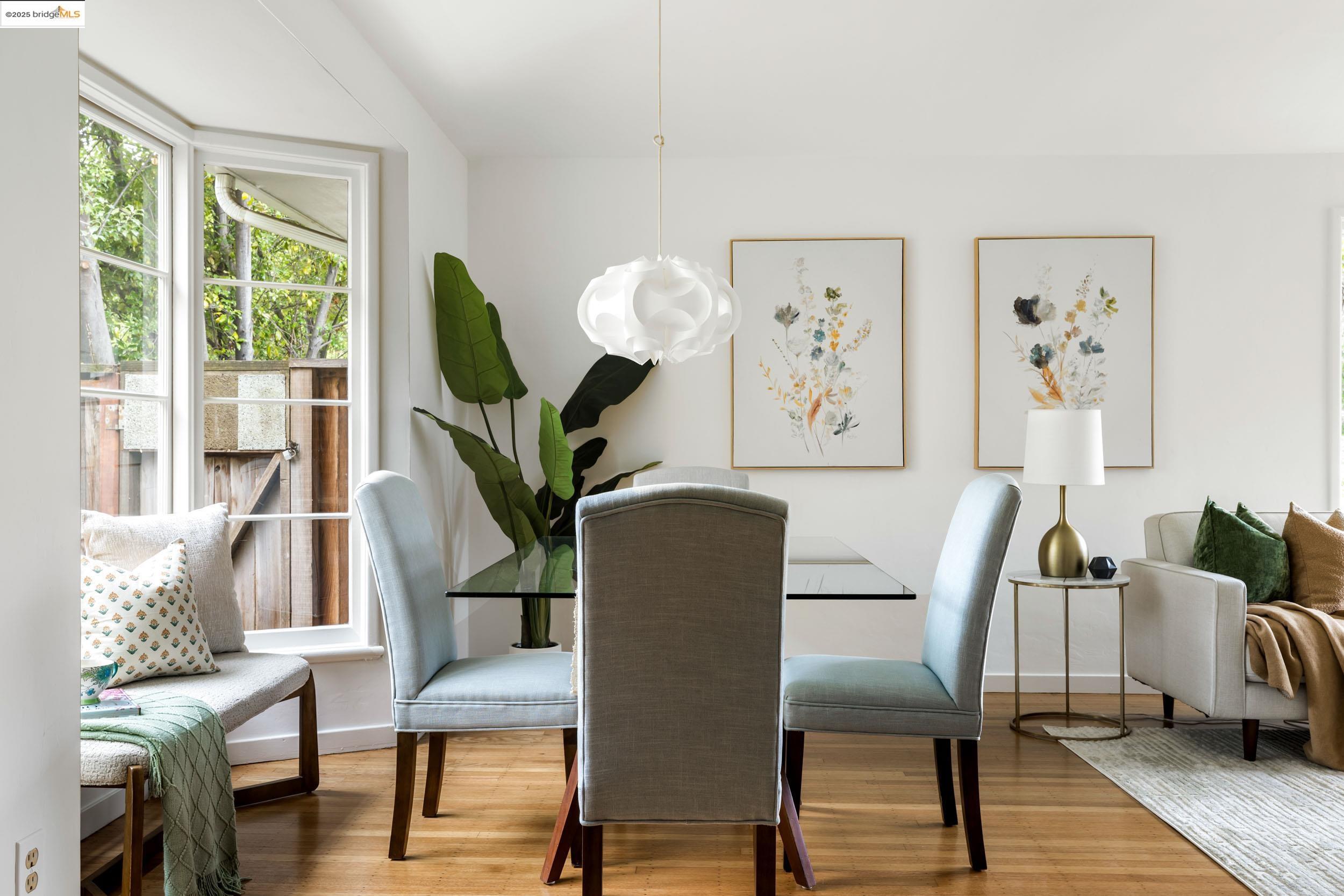 Detail Gallery Image 13 of 37 For 2439 Oregon St, Berkeley,  CA 94705 - 2 Beds | 1 Baths