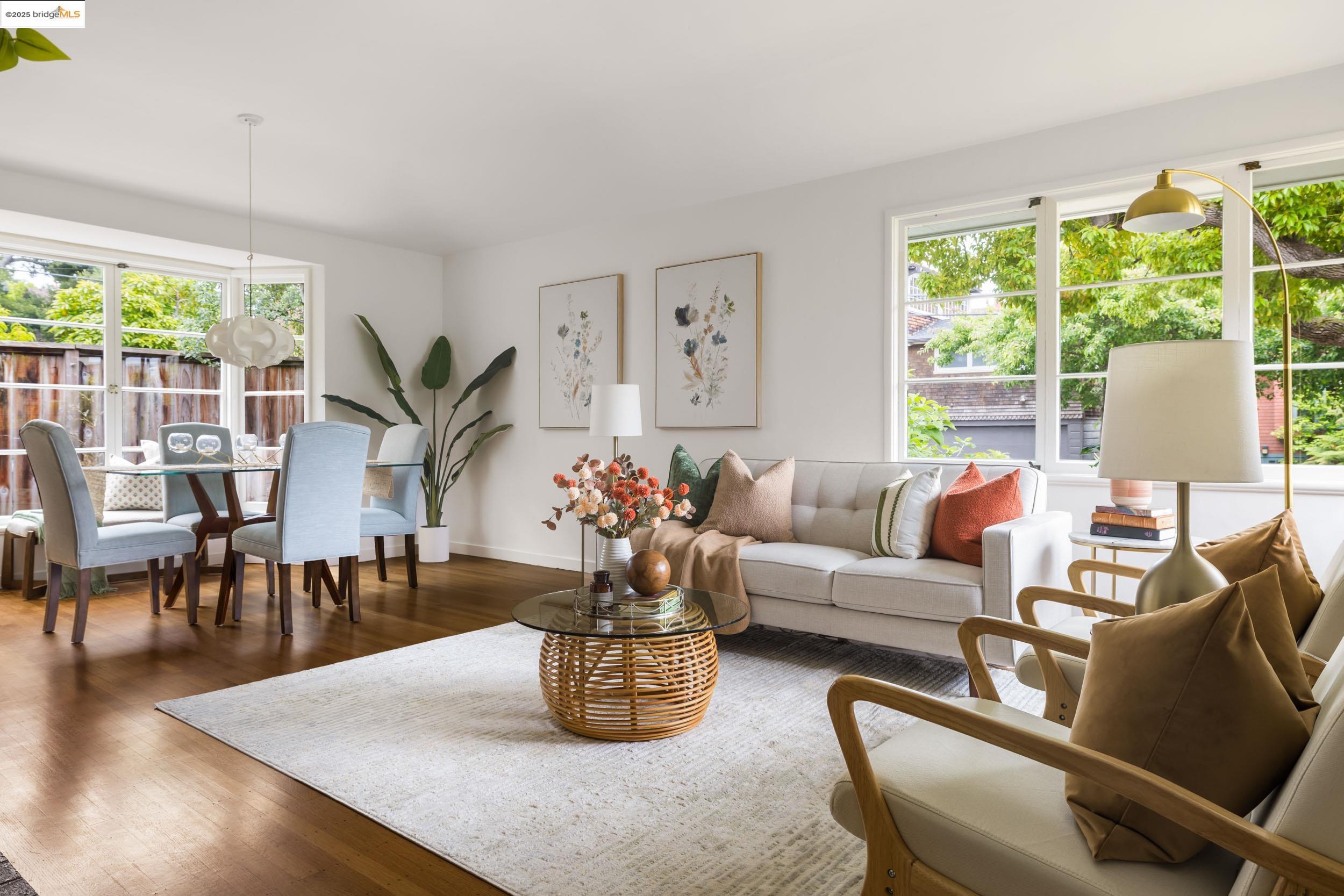 Detail Gallery Image 5 of 37 For 2439 Oregon St, Berkeley,  CA 94705 - 2 Beds | 1 Baths