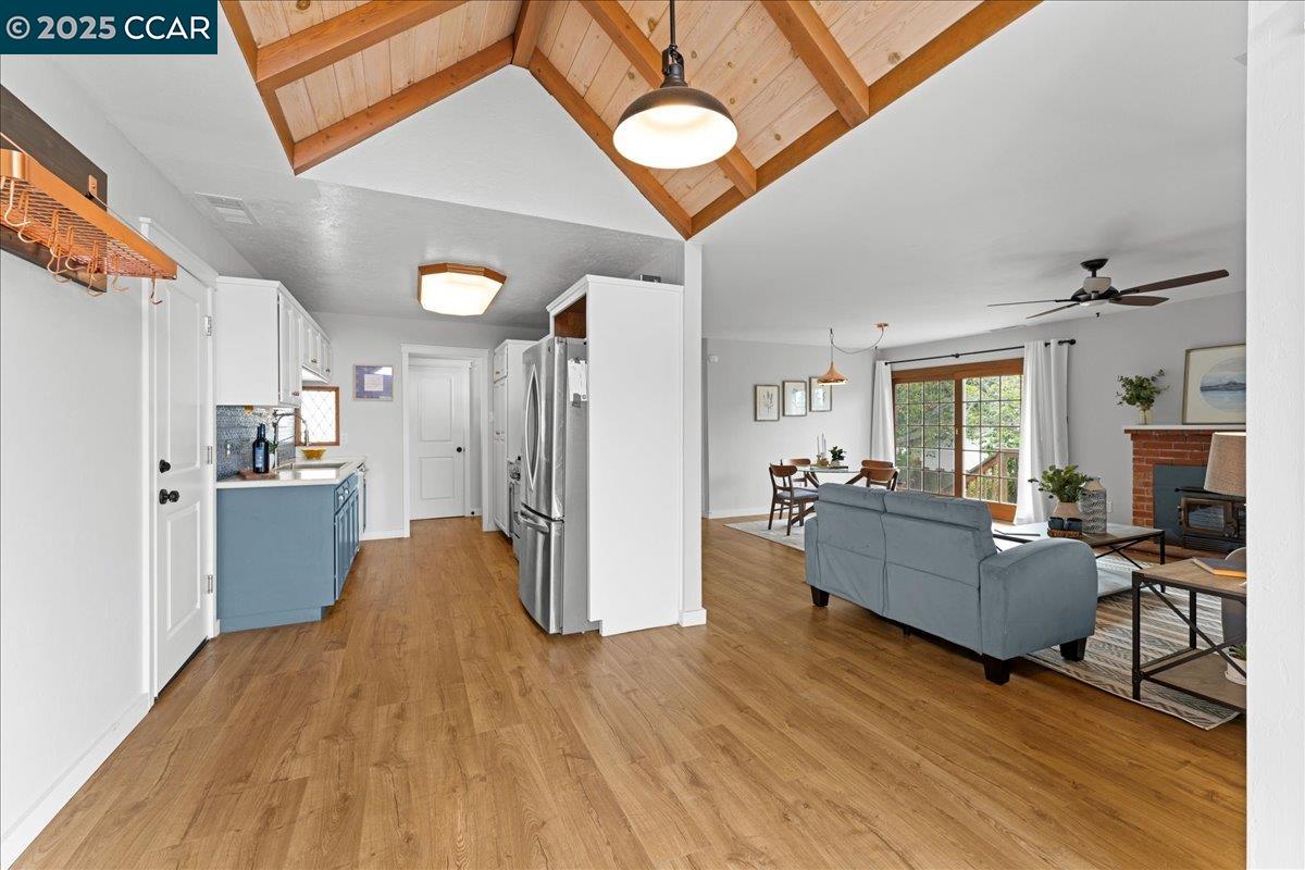 Detail Gallery Image 11 of 52 For 901 N Rancho Rd, El Sobrante,  CA 94803 - 4 Beds | 3 Baths