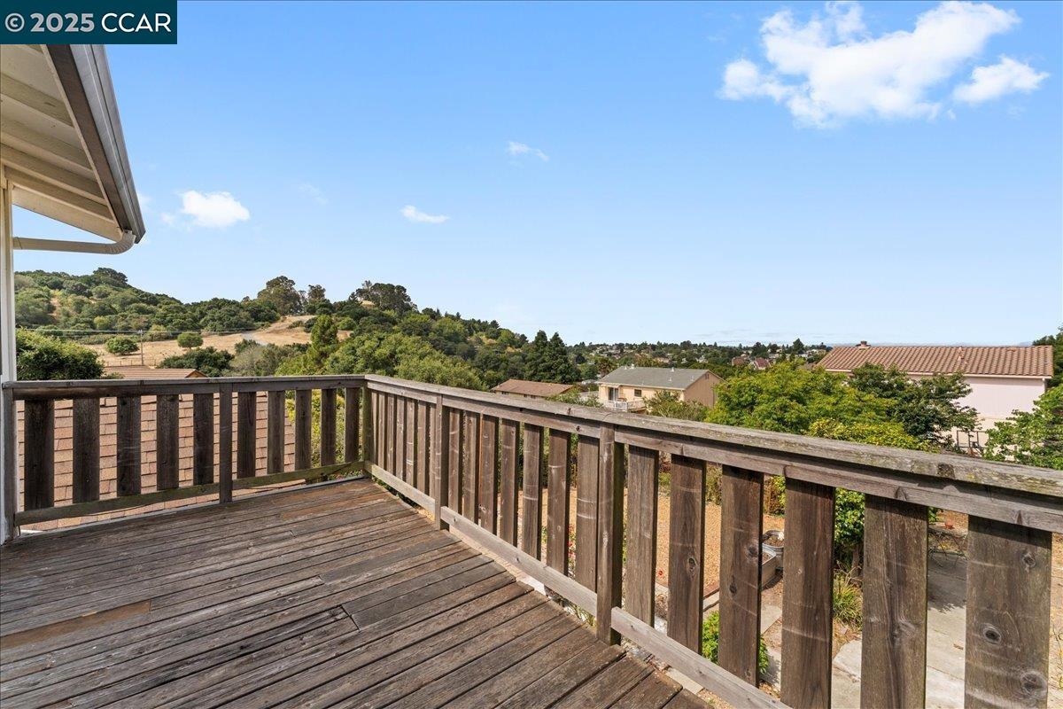 Detail Gallery Image 23 of 52 For 901 N Rancho Rd, El Sobrante,  CA 94803 - 4 Beds | 3 Baths