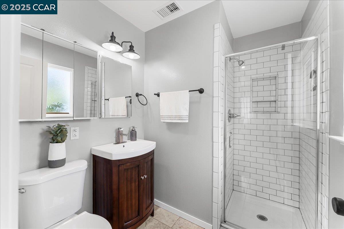Detail Gallery Image 38 of 52 For 901 N Rancho Rd, El Sobrante,  CA 94803 - 4 Beds | 3 Baths