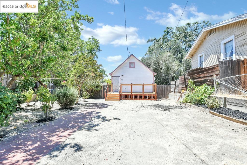 Detail Gallery Image 2 of 31 For 708 H St, Antioch,  CA 94509 - 3 Beds | 2 Baths