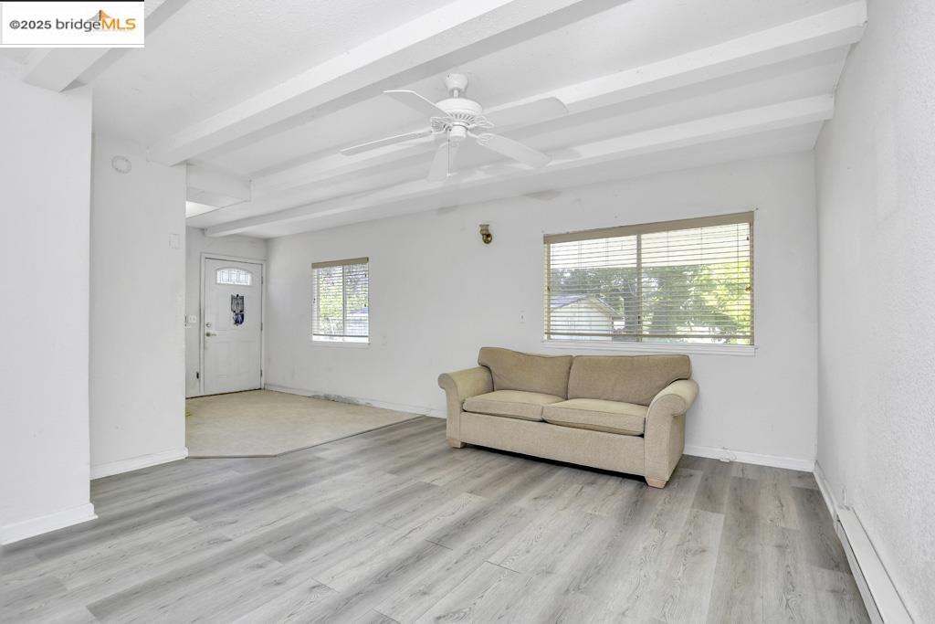 Detail Gallery Image 5 of 31 For 708 H St, Antioch,  CA 94509 - 3 Beds | 2 Baths