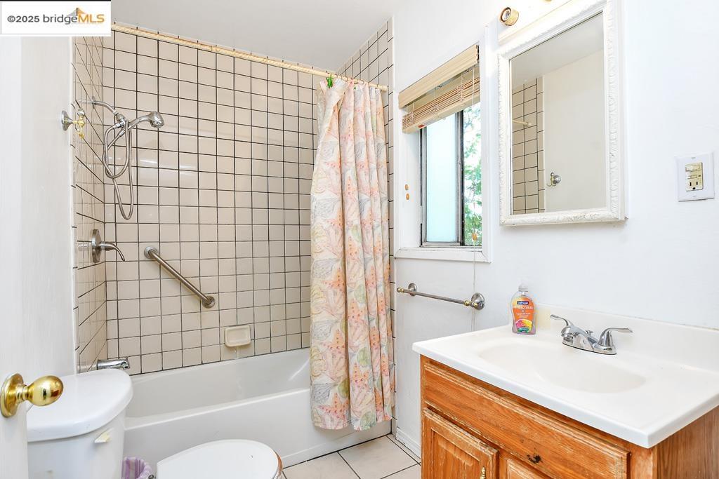 Detail Gallery Image 7 of 31 For 708 H St, Antioch,  CA 94509 - 3 Beds | 2 Baths