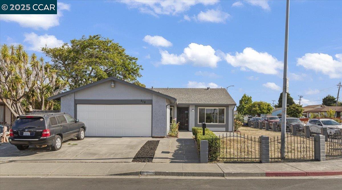 Detail Gallery Image 1 of 28 For 316 Meadows Dr, Vallejo,  CA 94589 - 4 Beds | 2 Baths