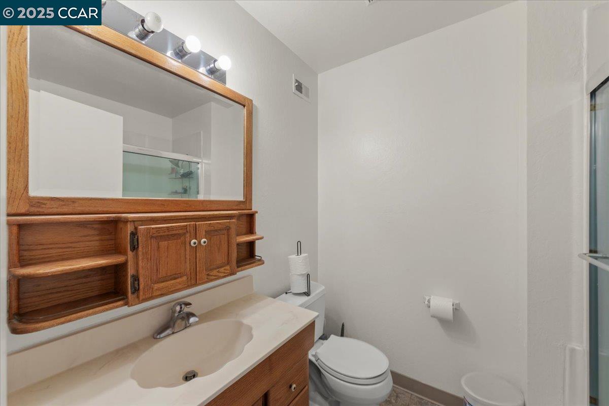Detail Gallery Image 13 of 28 For 316 Meadows Dr, Vallejo,  CA 94589 - 4 Beds | 2 Baths