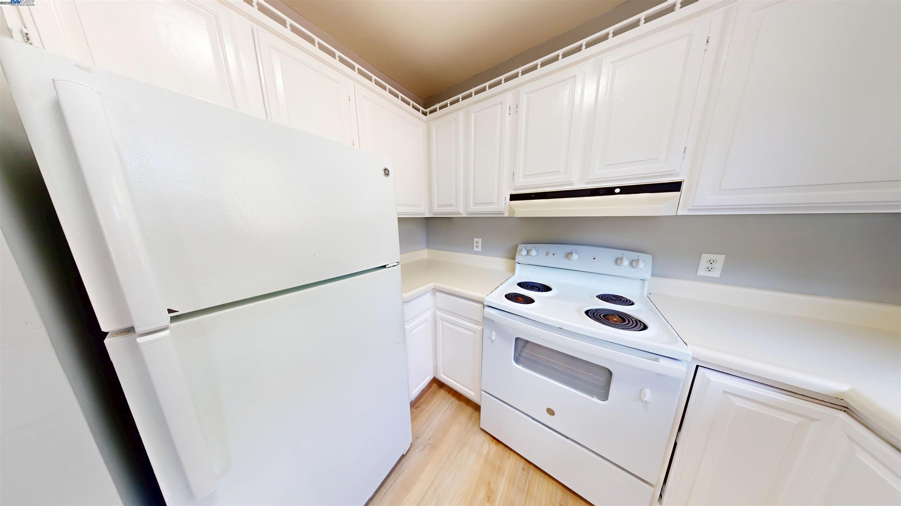 Detail Gallery Image 12 of 16 For 4033 Edwards Ave, Oakland,  CA 94605 - 3 Beds | 2 Baths