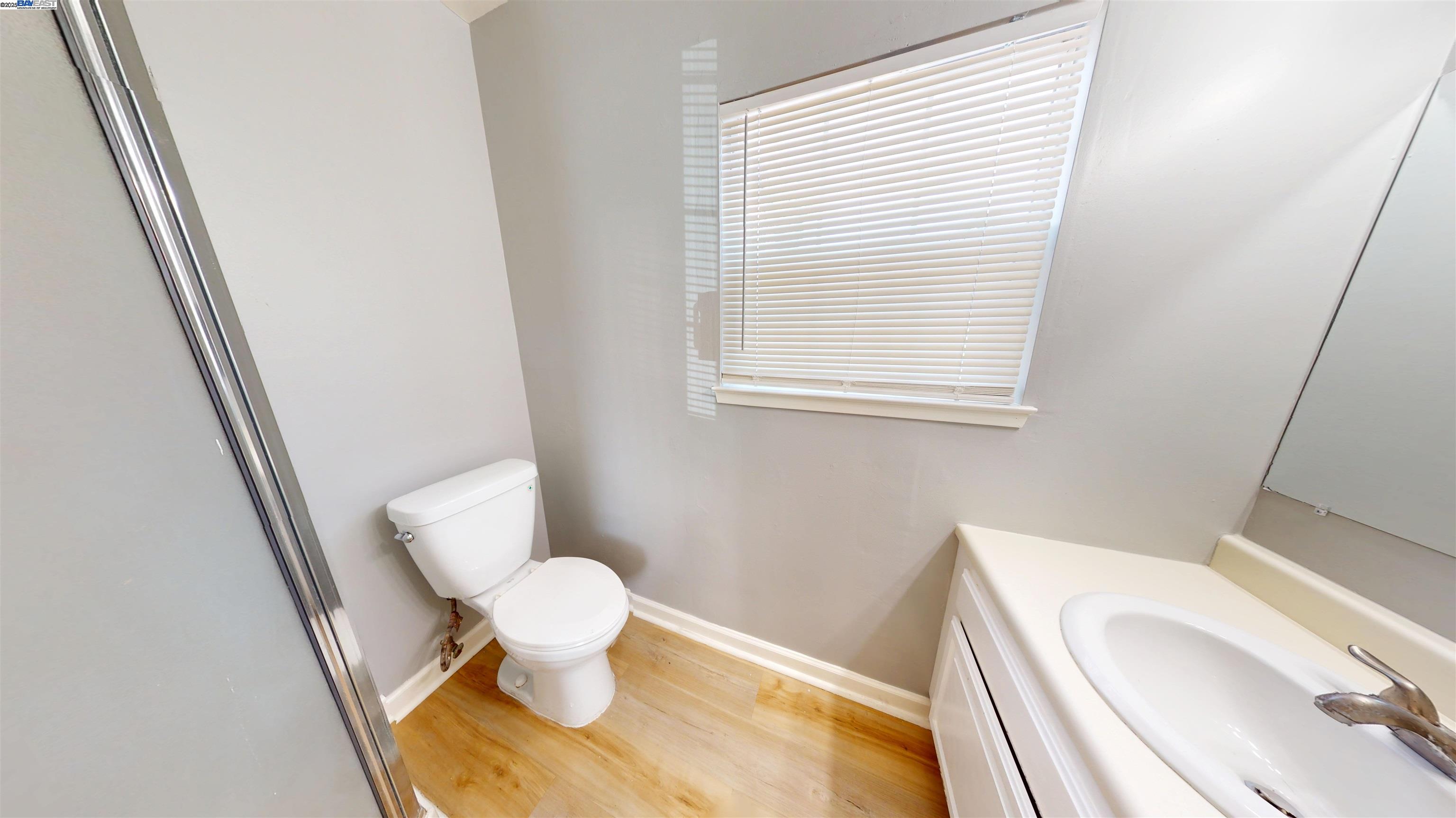 Detail Gallery Image 15 of 16 For 4033 Edwards Ave, Oakland,  CA 94605 - 3 Beds | 2 Baths