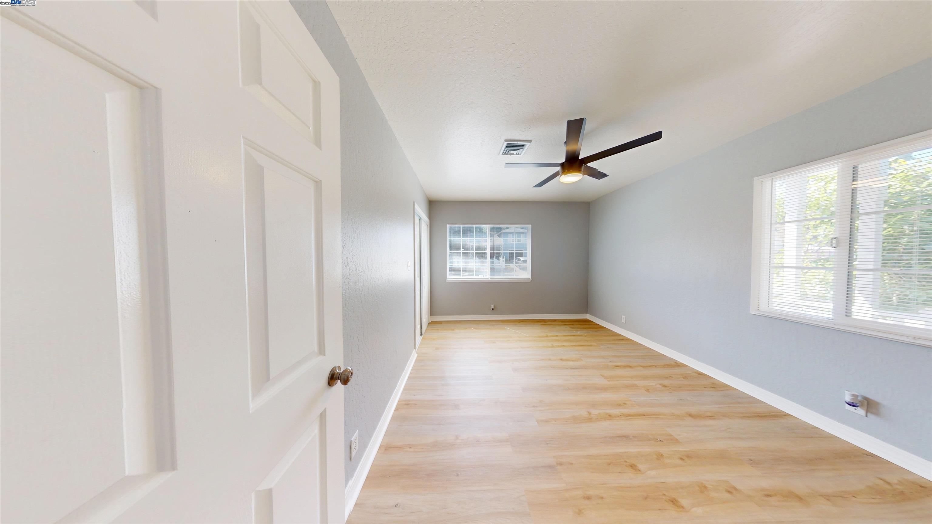 Detail Gallery Image 9 of 16 For 4033 Edwards Ave, Oakland,  CA 94605 - 3 Beds | 2 Baths