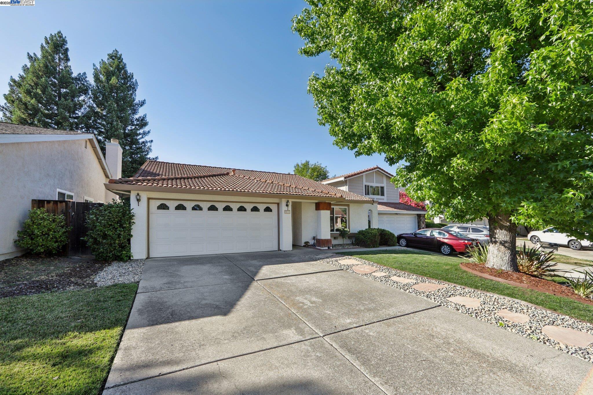 Detail Gallery Image 2 of 52 For 57 Trailview Ct, San Ramon,  CA 94583 - 4 Beds | 2 Baths