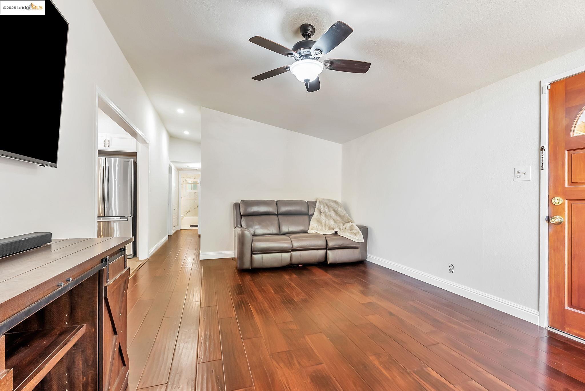 Detail Gallery Image 11 of 35 For 27624 Orlando Ave, Hayward,  CA 94545 - 3 Beds | 2 Baths