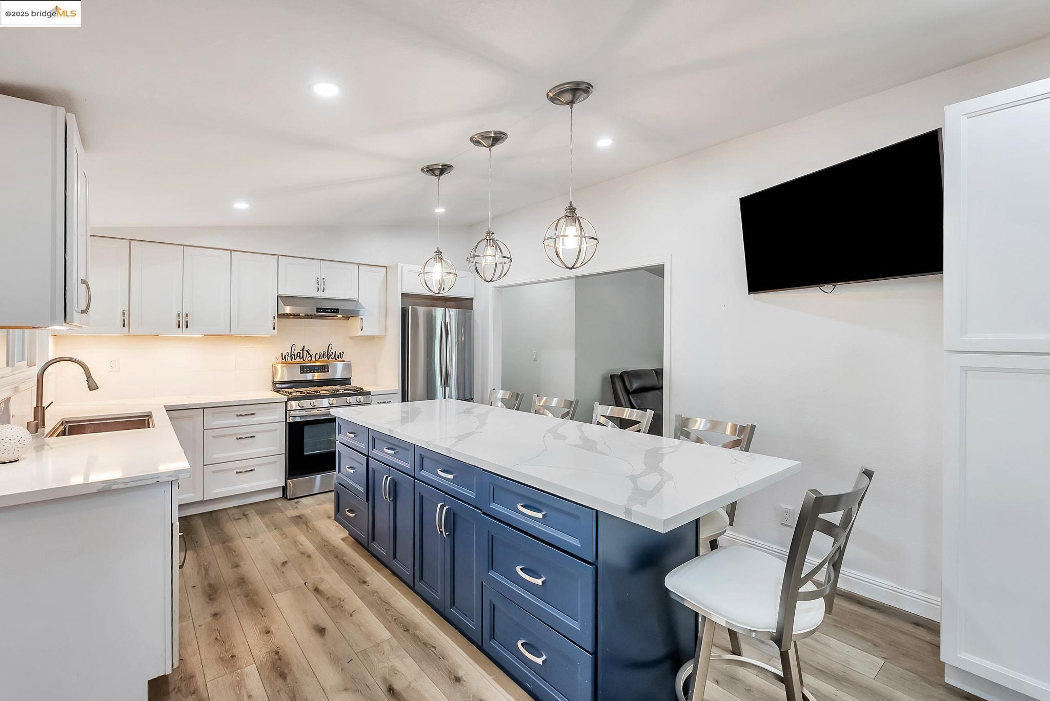 Detail Gallery Image 13 of 35 For 27624 Orlando Ave, Hayward,  CA 94545 - 3 Beds | 2 Baths