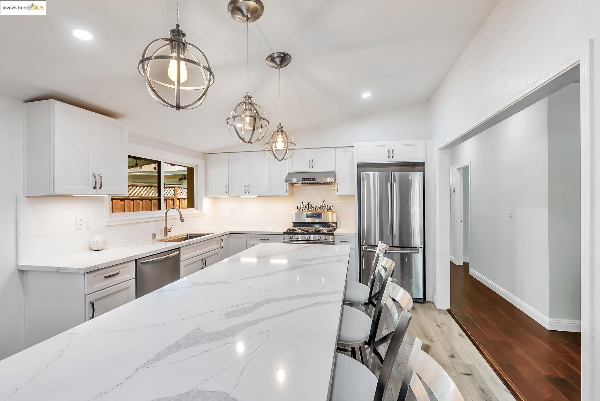 Detail Gallery Image 14 of 35 For 27624 Orlando Ave, Hayward,  CA 94545 - 3 Beds | 2 Baths