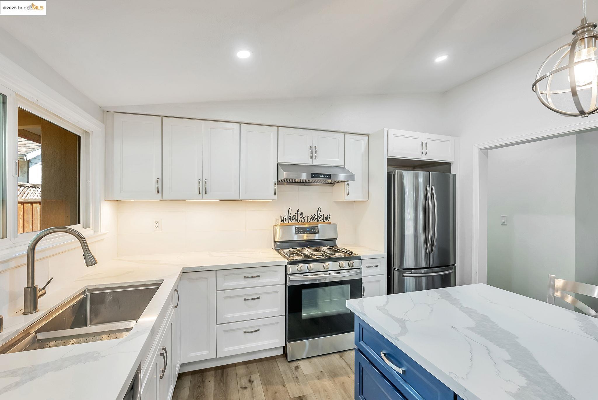 Detail Gallery Image 15 of 35 For 27624 Orlando Ave, Hayward,  CA 94545 - 3 Beds | 2 Baths