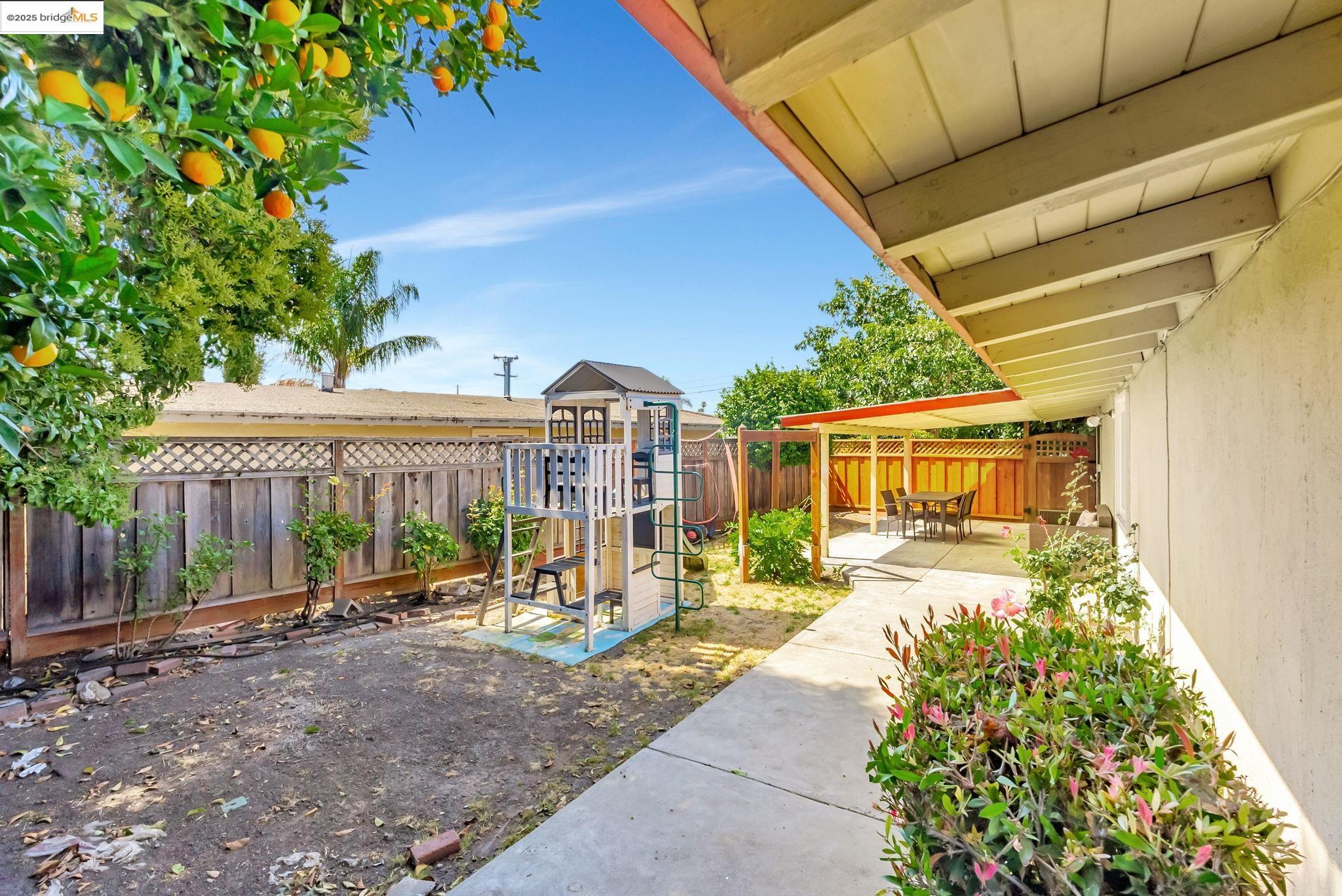 Detail Gallery Image 29 of 35 For 27624 Orlando Ave, Hayward,  CA 94545 - 3 Beds | 2 Baths