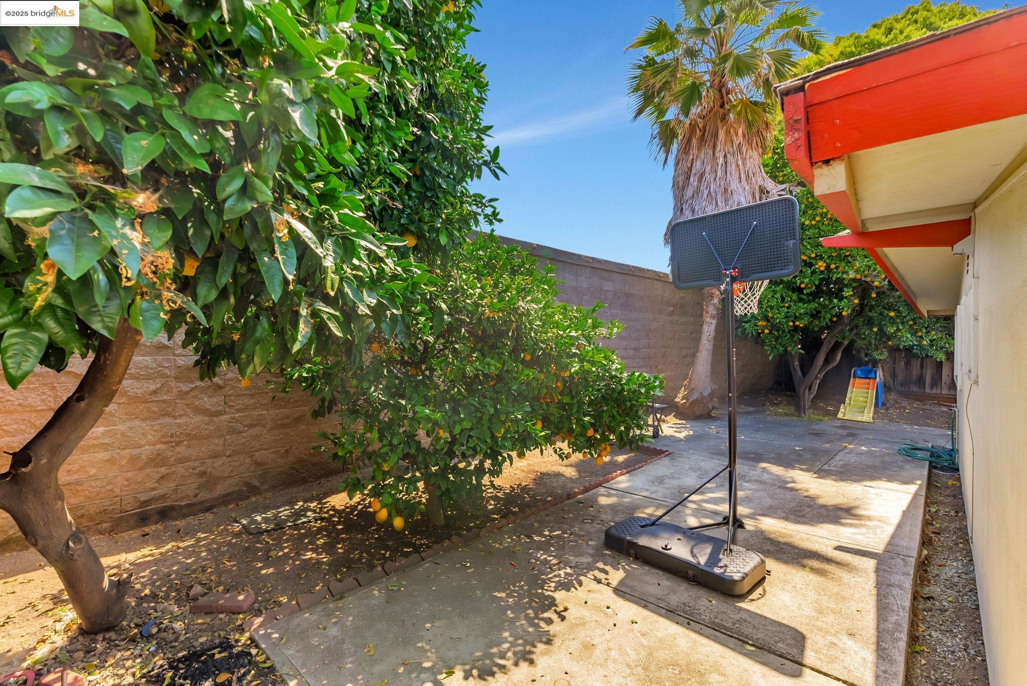 Detail Gallery Image 32 of 35 For 27624 Orlando Ave, Hayward,  CA 94545 - 3 Beds | 2 Baths