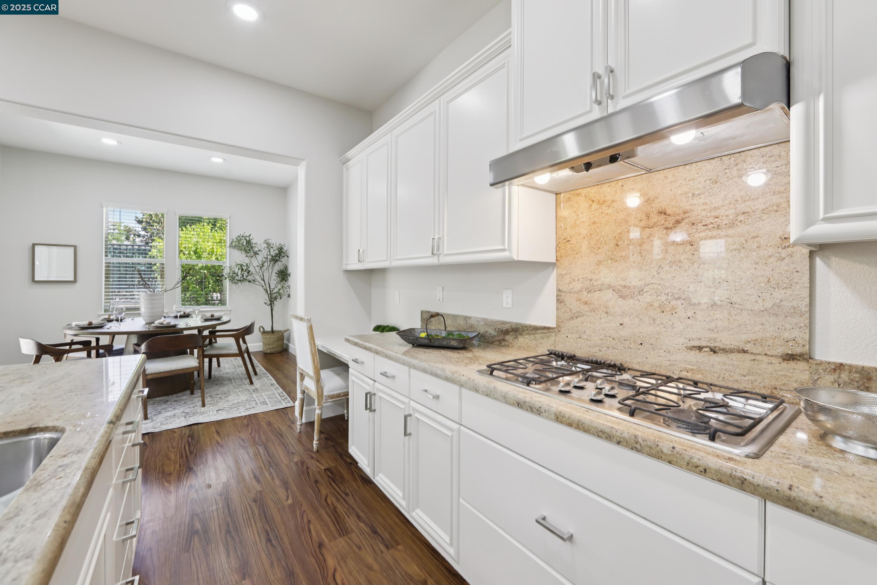 Detail Gallery Image 12 of 41 For 4433 Cherico Ln, Dublin,  CA 94568 - 4 Beds | 3/2 Baths