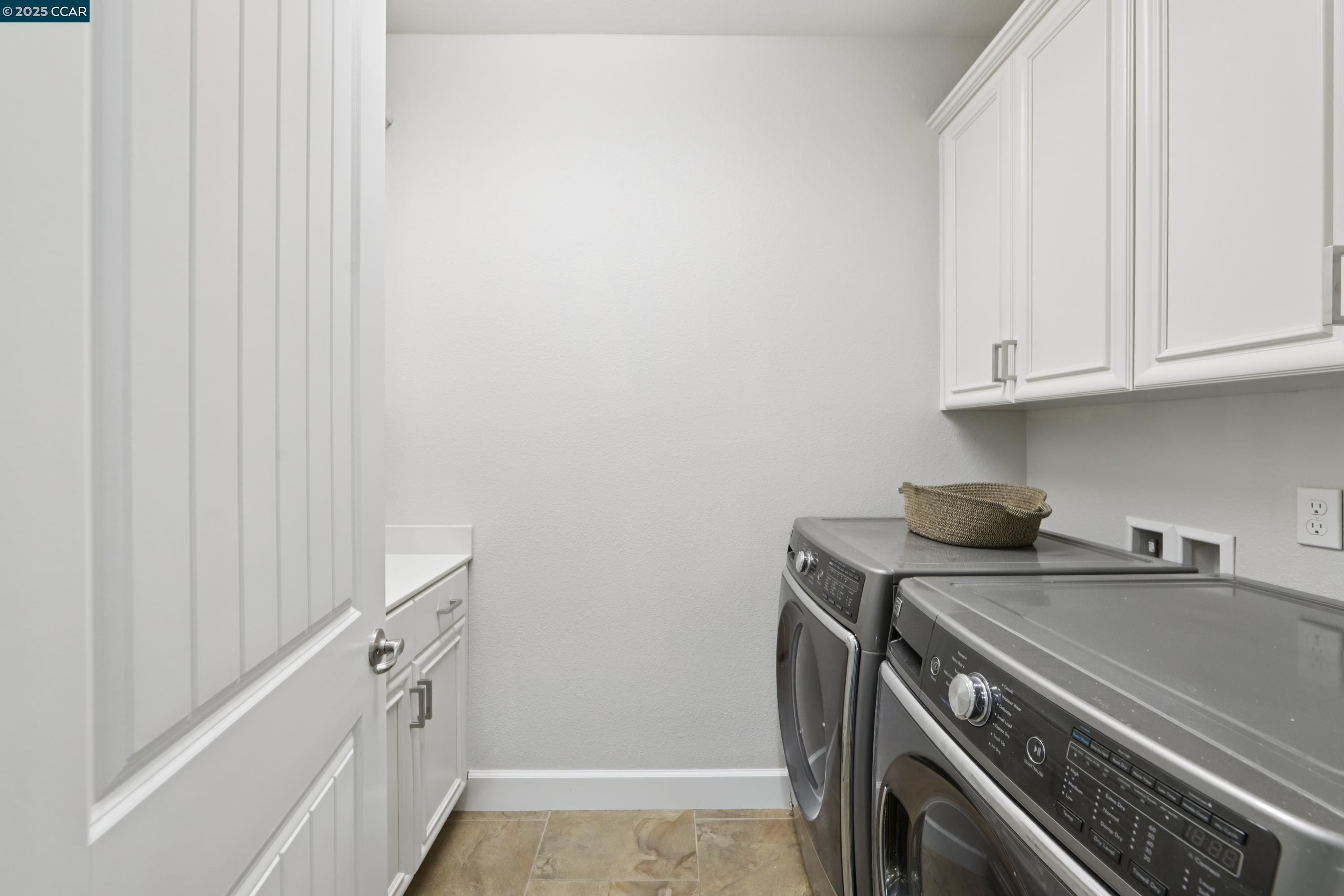 Detail Gallery Image 14 of 41 For 4433 Cherico Ln, Dublin,  CA 94568 - 4 Beds | 3/2 Baths