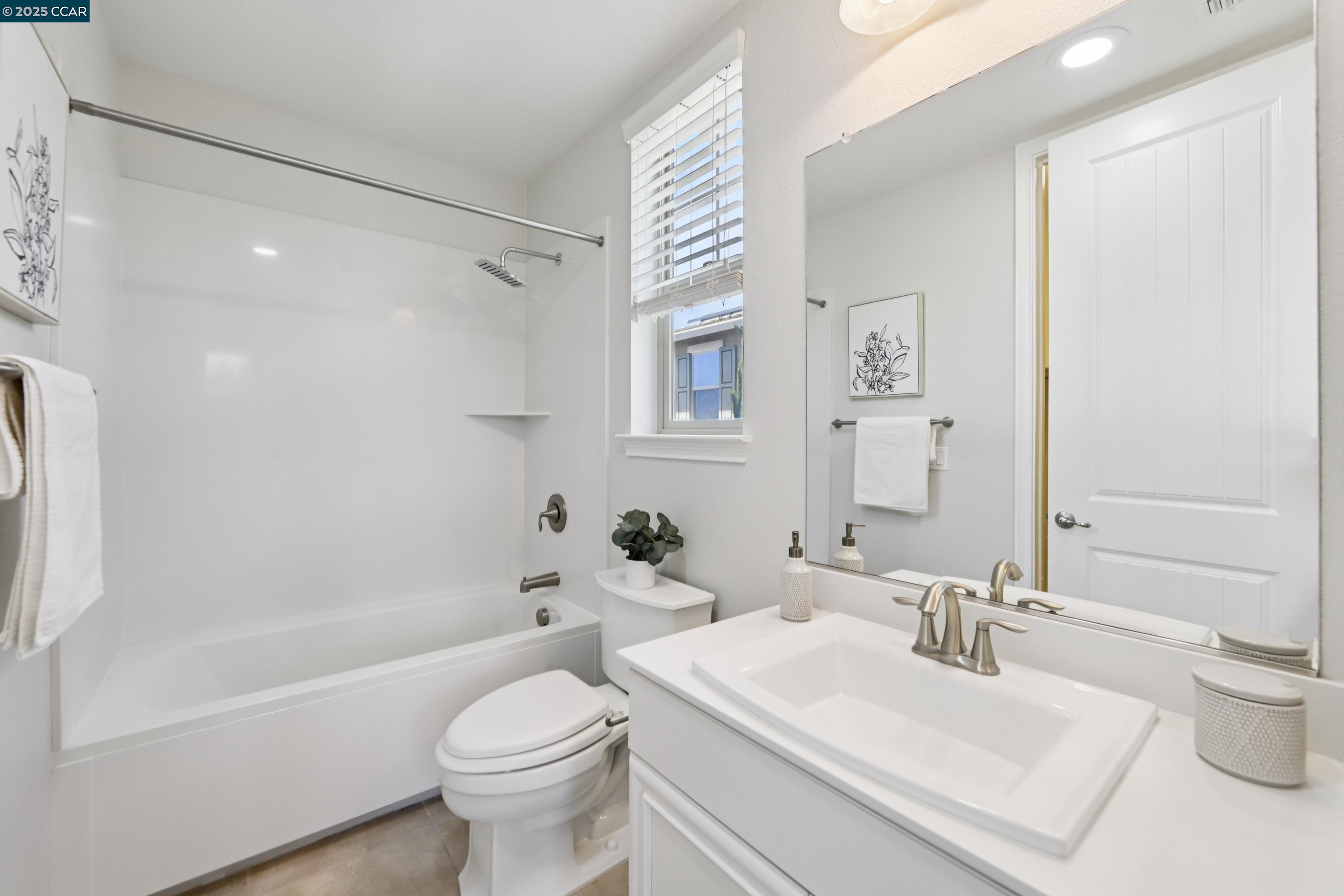 Detail Gallery Image 18 of 41 For 4433 Cherico Ln, Dublin,  CA 94568 - 4 Beds | 3/2 Baths