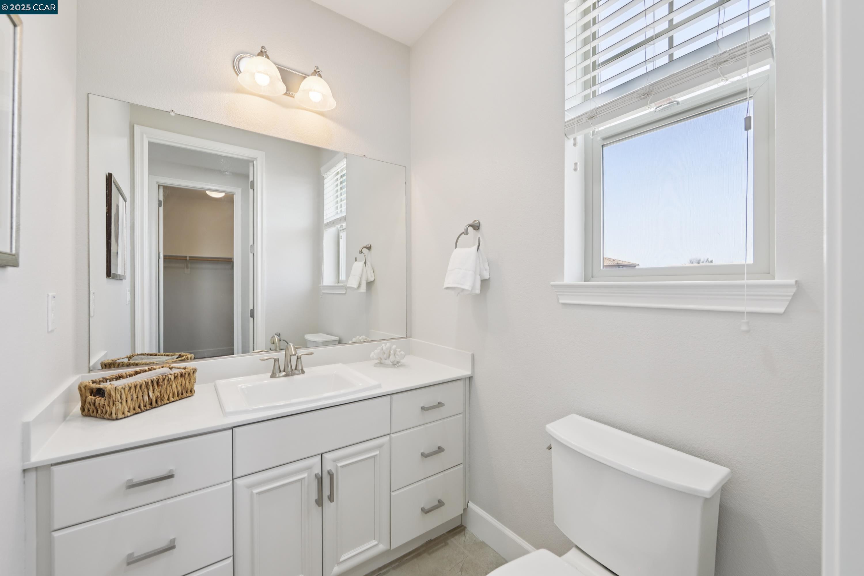 Detail Gallery Image 29 of 41 For 4433 Cherico Ln, Dublin,  CA 94568 - 4 Beds | 3/2 Baths