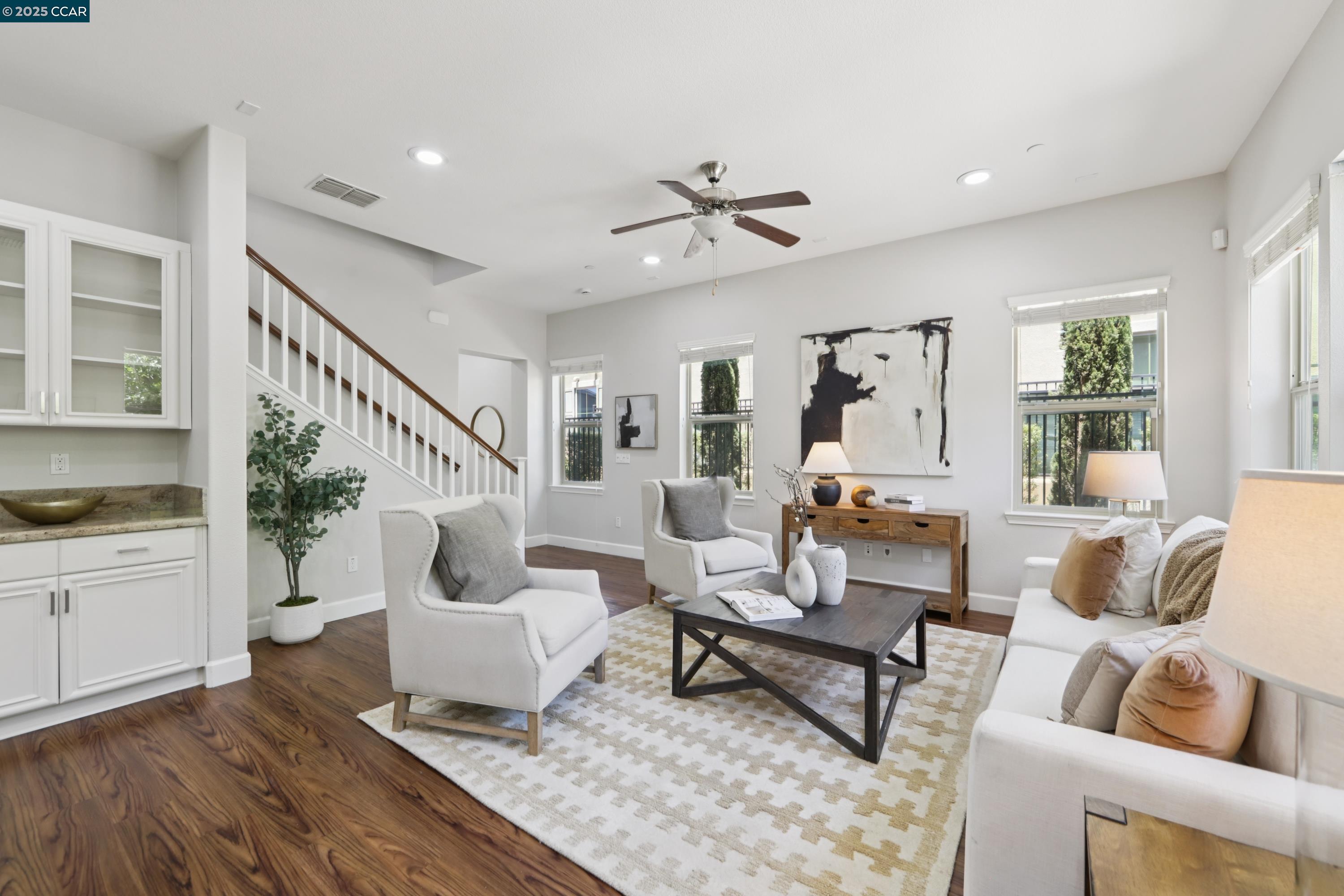 Detail Gallery Image 4 of 41 For 4433 Cherico Ln, Dublin,  CA 94568 - 4 Beds | 3/2 Baths
