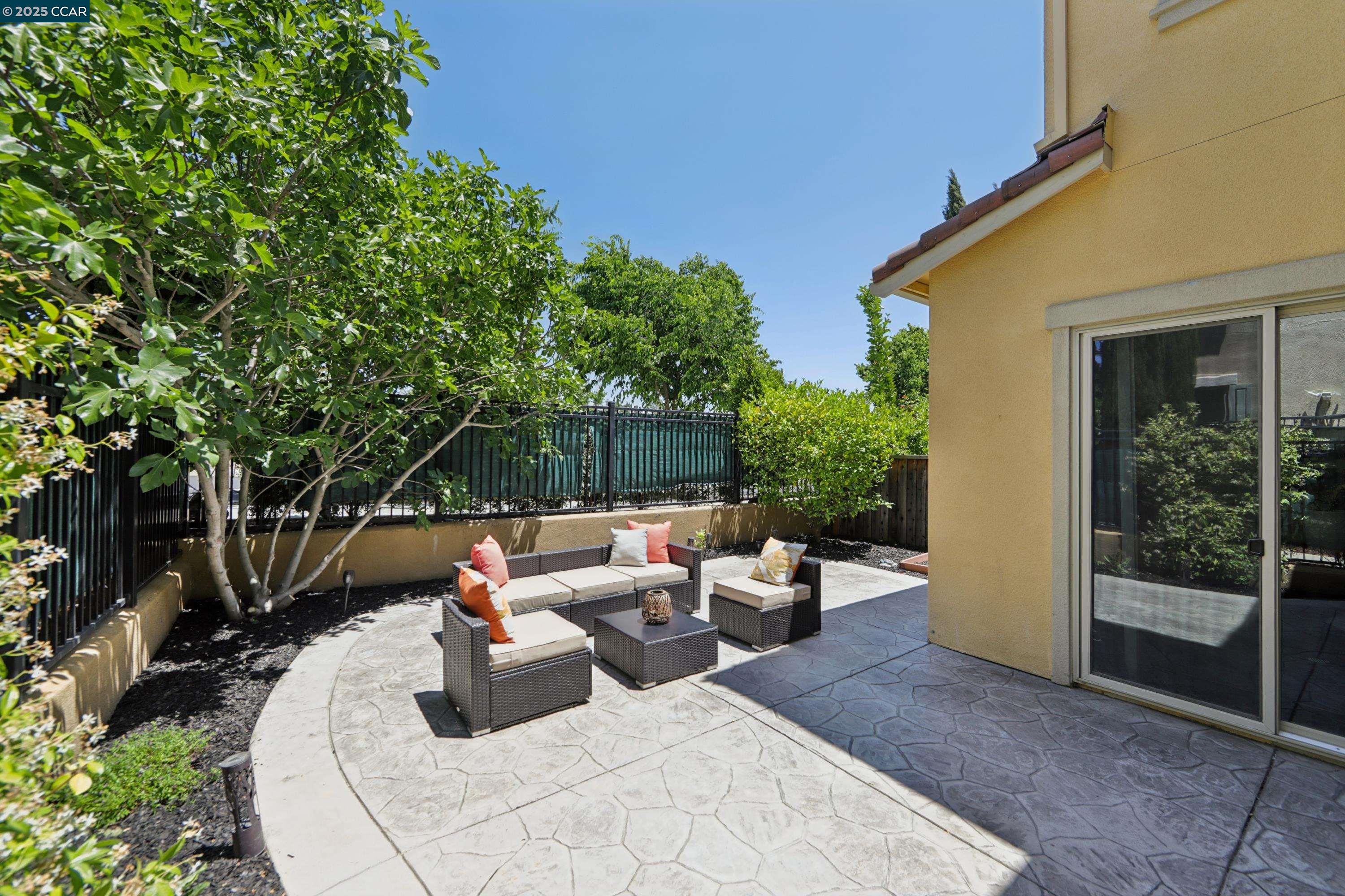 Detail Gallery Image 30 of 41 For 4433 Cherico Ln, Dublin,  CA 94568 - 4 Beds | 3/2 Baths