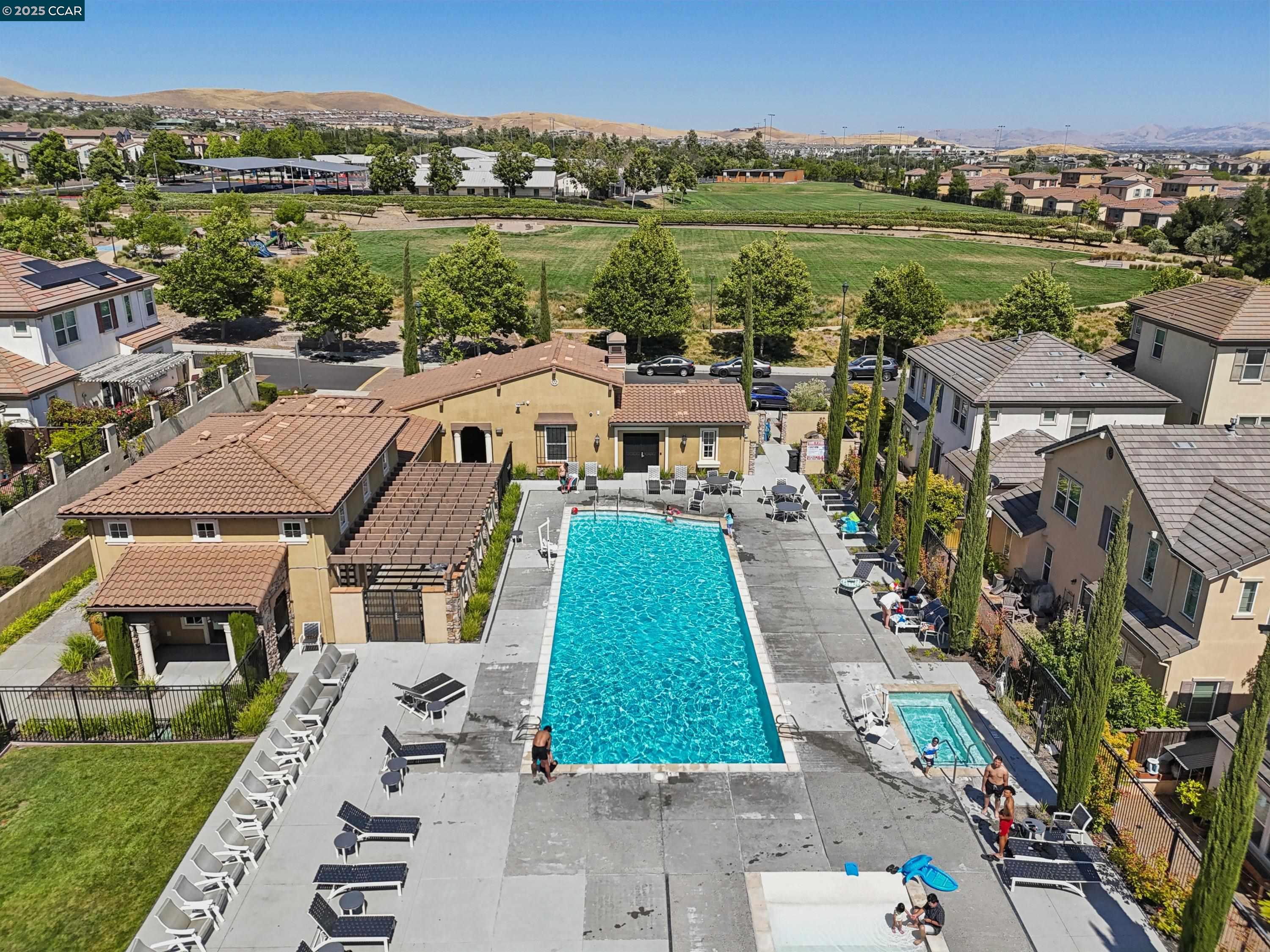 Detail Gallery Image 35 of 41 For 4433 Cherico Ln, Dublin,  CA 94568 - 4 Beds | 3/2 Baths