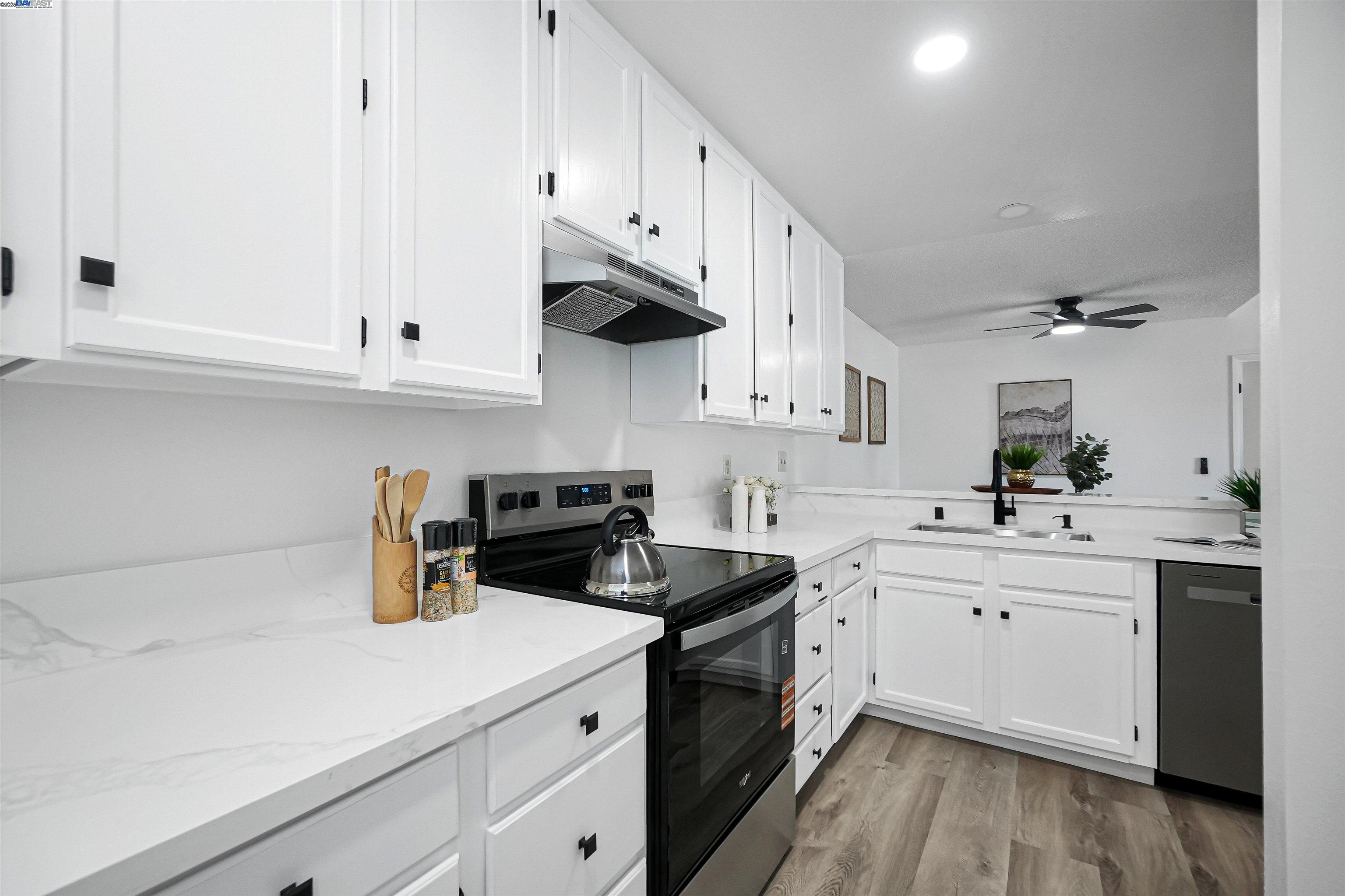 Photo #17: 41104142 Listing: Photo #17
