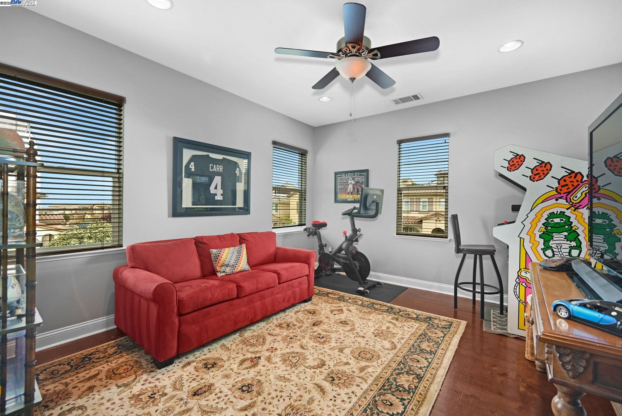 Detail Gallery Image 16 of 34 For 57 Carrick Drive, Hayward,  CA 94542 - 4 Beds | 2/1 Baths