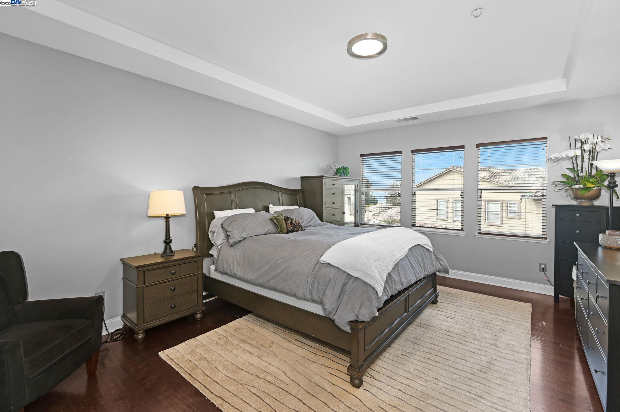Detail Gallery Image 18 of 34 For 57 Carrick Drive, Hayward,  CA 94542 - 4 Beds | 2/1 Baths