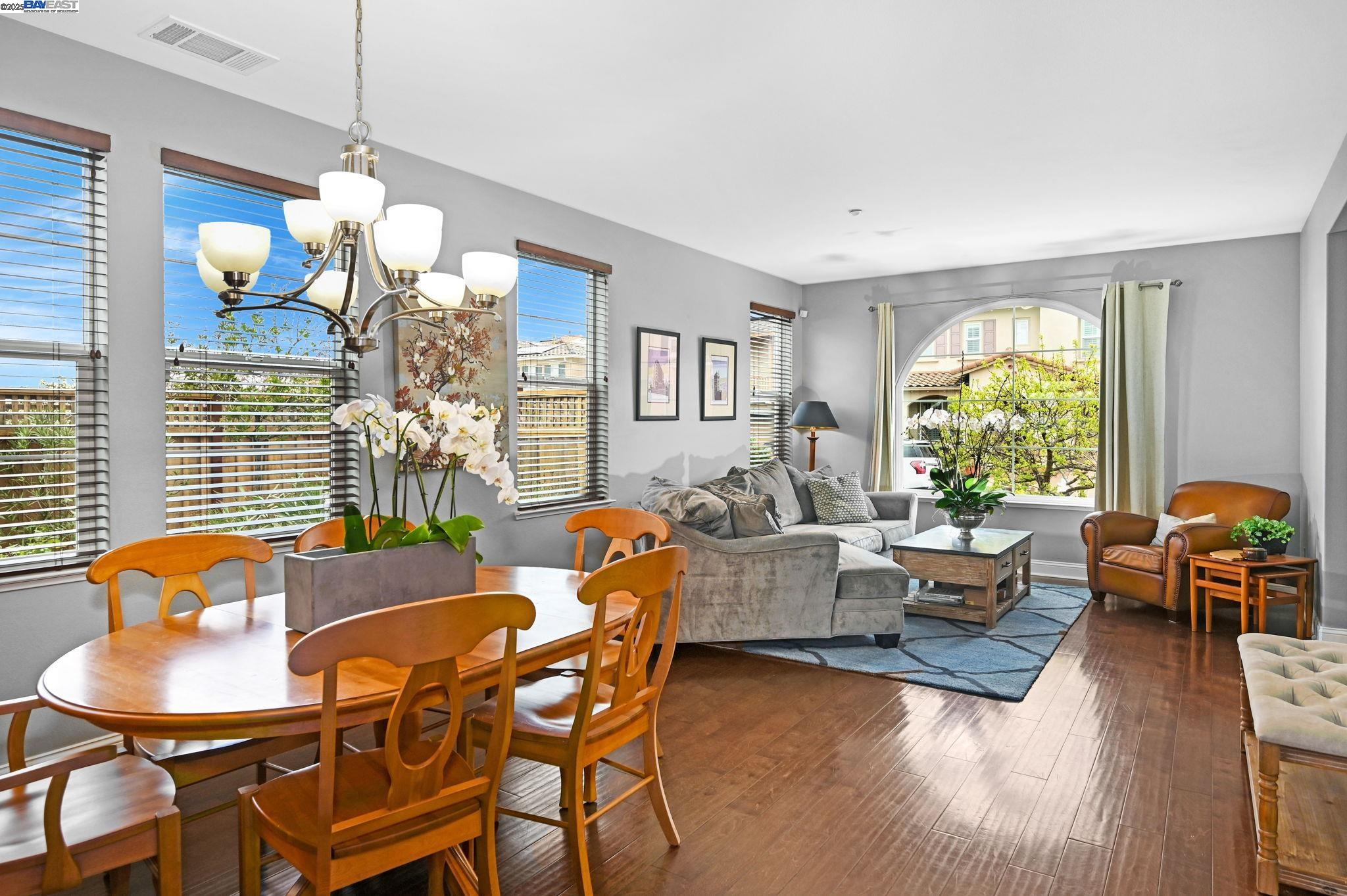 Detail Gallery Image 3 of 34 For 57 Carrick Drive, Hayward,  CA 94542 - 4 Beds | 2/1 Baths