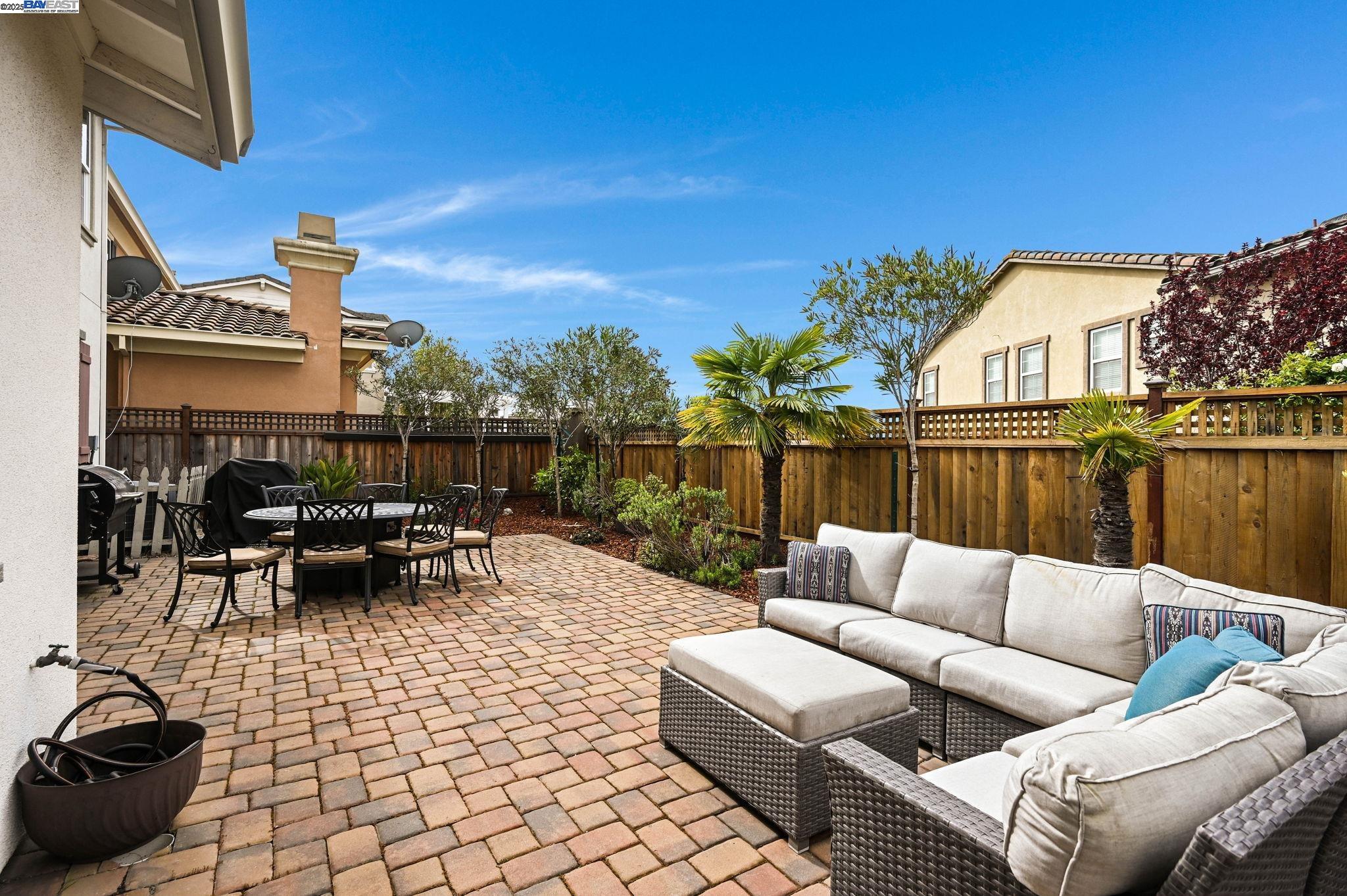 Detail Gallery Image 23 of 34 For 57 Carrick Drive, Hayward,  CA 94542 - 4 Beds | 2/1 Baths