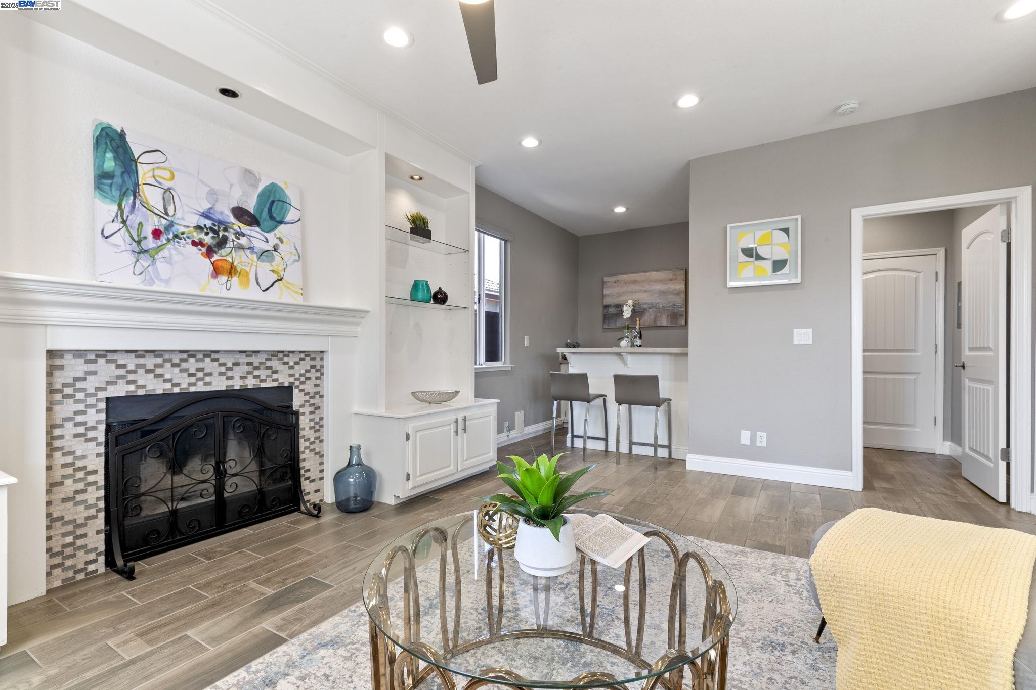 Detail Gallery Image 14 of 35 For 73 Galleron Ct, Oakley,  CA 94561 - 3 Beds | 2/1 Baths