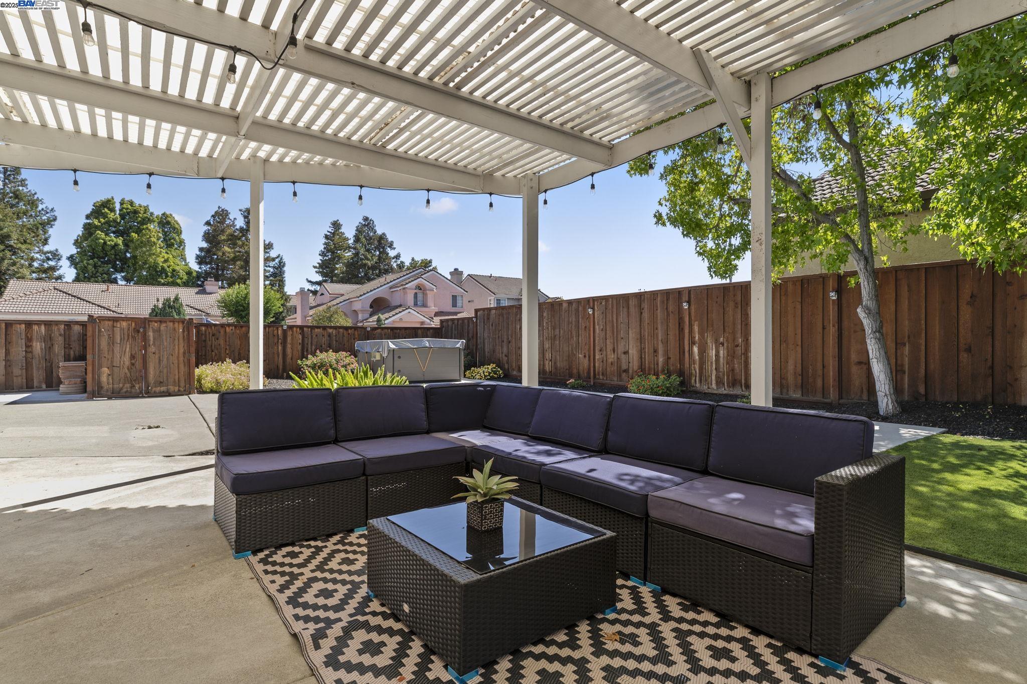 Detail Gallery Image 29 of 35 For 73 Galleron Ct, Oakley,  CA 94561 - 3 Beds | 2/1 Baths
