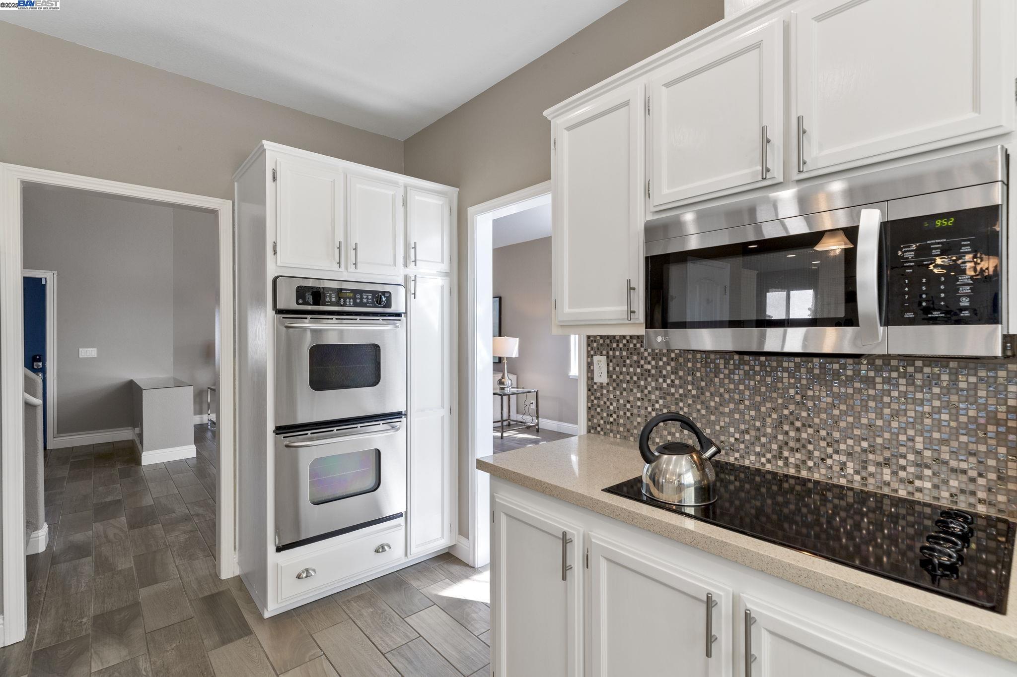 Detail Gallery Image 9 of 35 For 73 Galleron Ct, Oakley,  CA 94561 - 3 Beds | 2/1 Baths