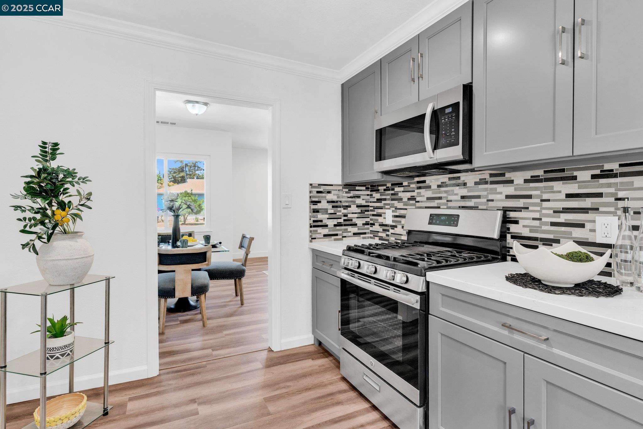 Detail Gallery Image 6 of 37 For 17 Audrey Ln, Pleasant Hill,  CA 94523 - 3 Beds | 1 Baths