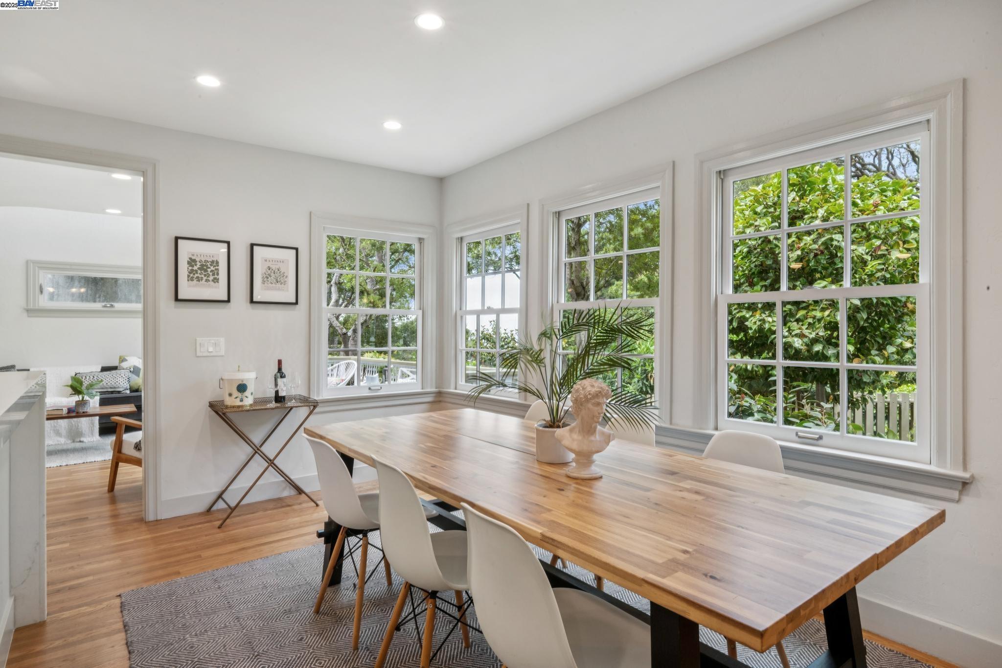 Detail Gallery Image 22 of 60 For 198 Bret Harte Road, Berkeley,  CA 94708 - 3 Beds | 2/1 Baths