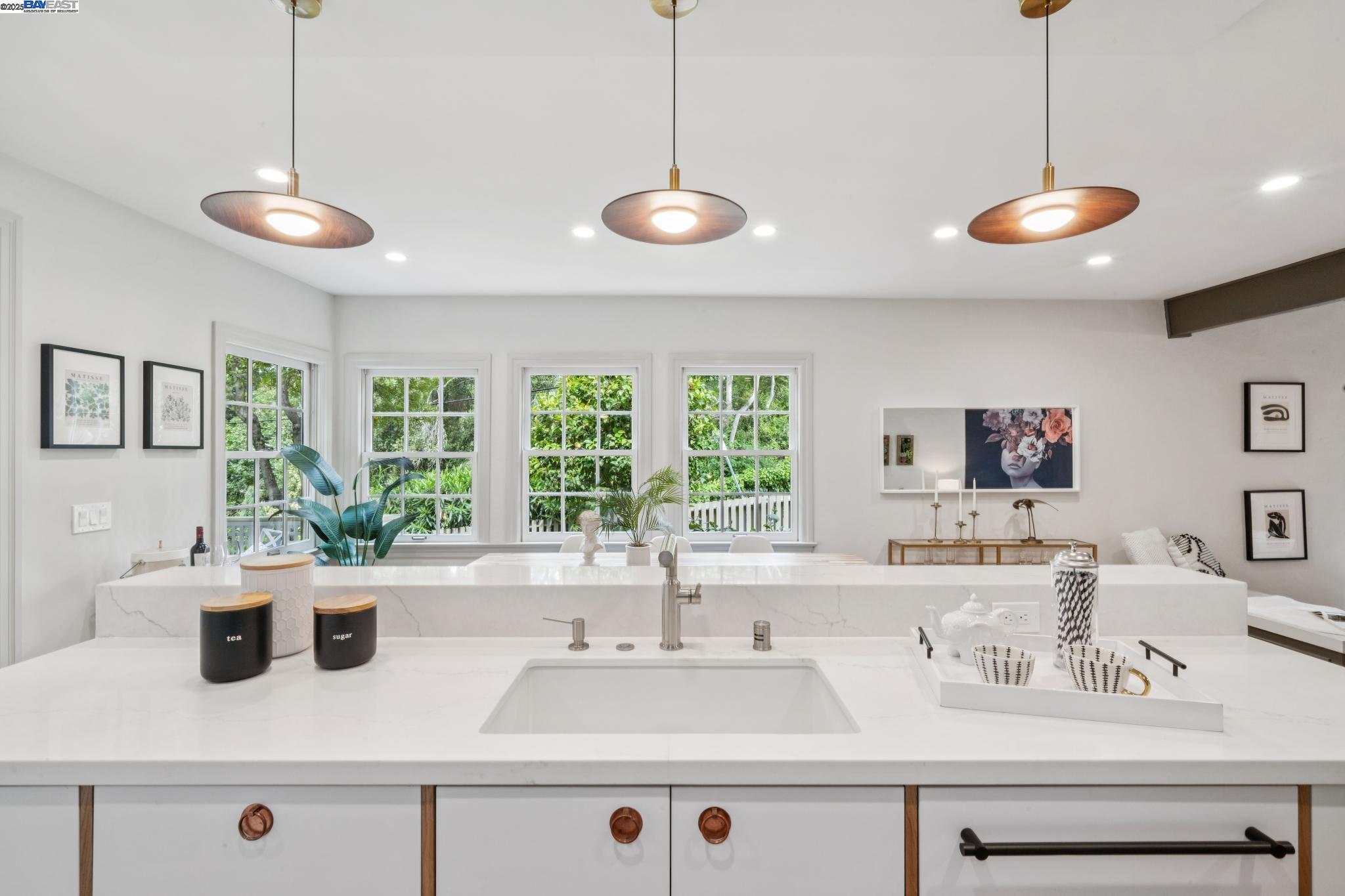 Detail Gallery Image 26 of 60 For 198 Bret Harte Road, Berkeley,  CA 94708 - 3 Beds | 2/1 Baths