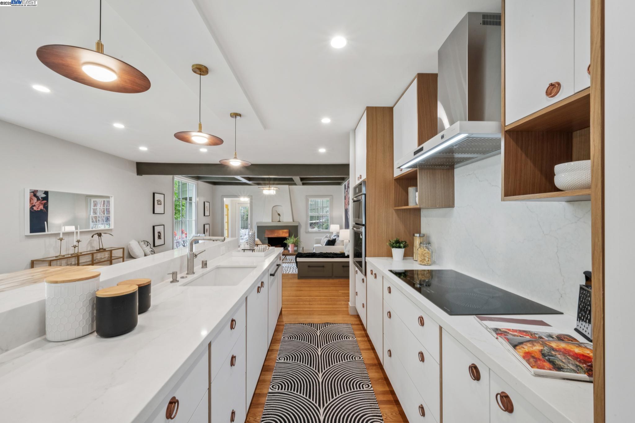 Detail Gallery Image 4 of 60 For 198 Bret Harte Road, Berkeley,  CA 94708 - 3 Beds | 2/1 Baths