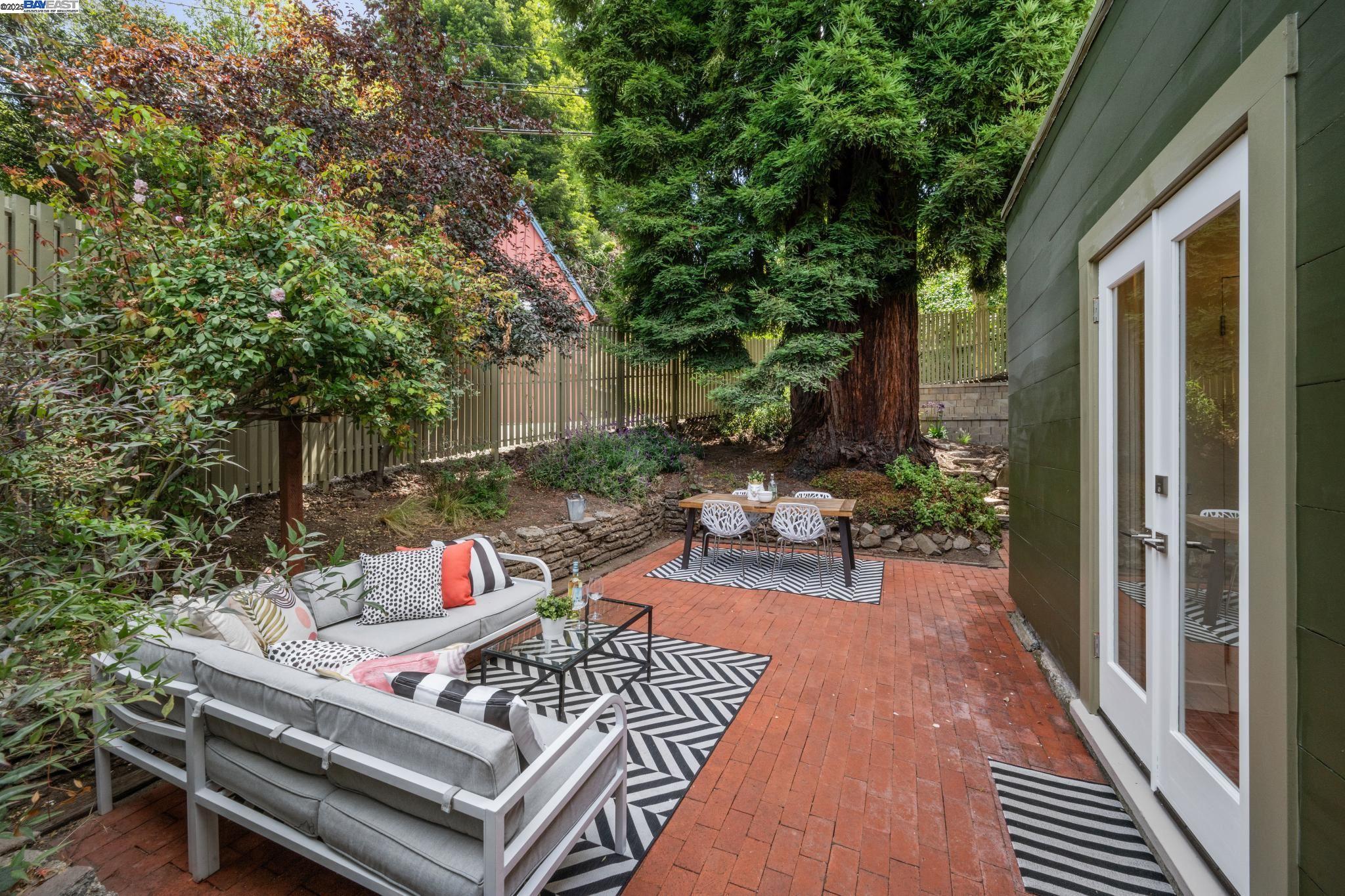 Detail Gallery Image 51 of 60 For 198 Bret Harte Road, Berkeley,  CA 94708 - 3 Beds | 2/1 Baths
