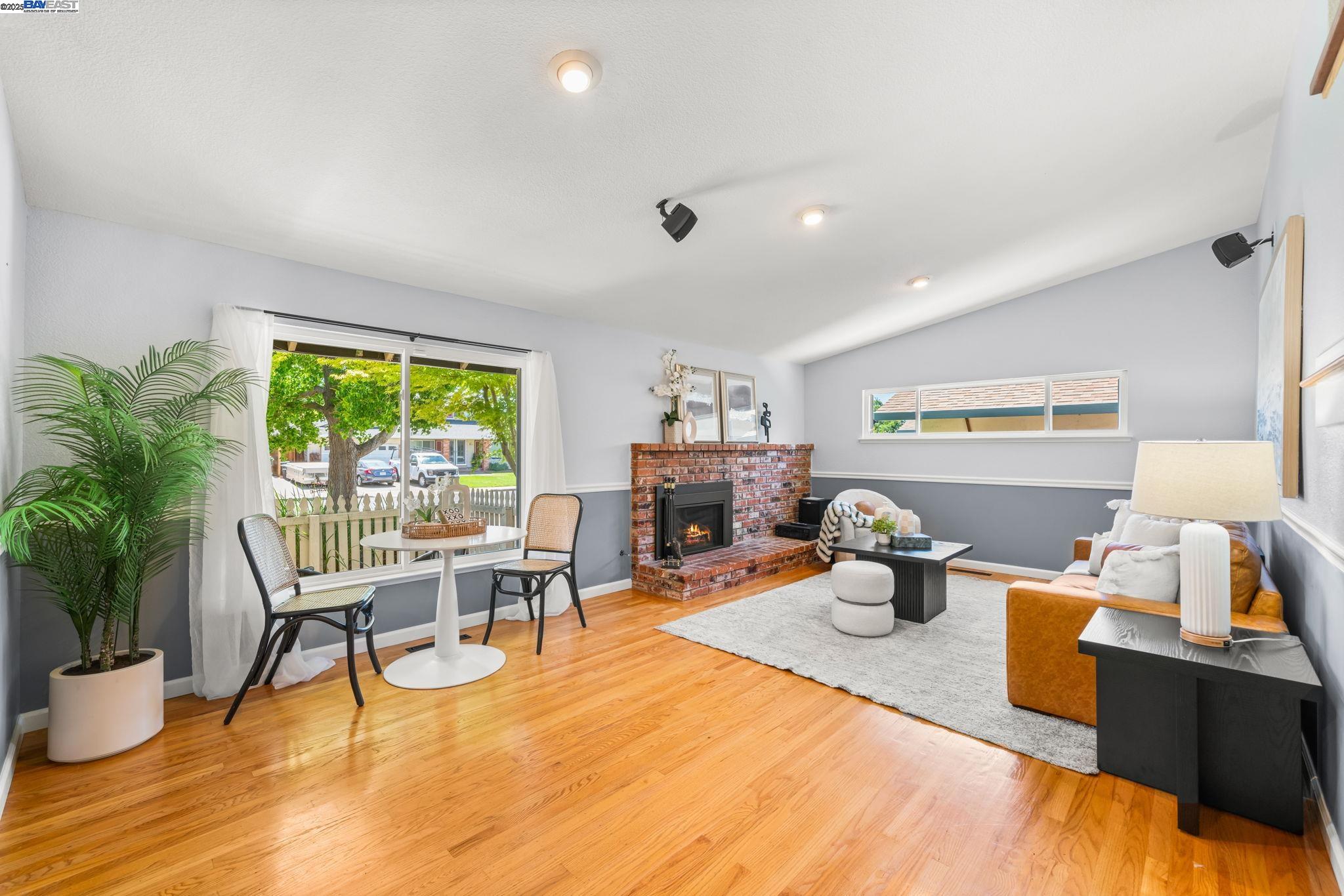 Detail Gallery Image 2 of 53 For 646 Brighton Way, Livermore,  CA 94551 - 5 Beds | 2/1 Baths