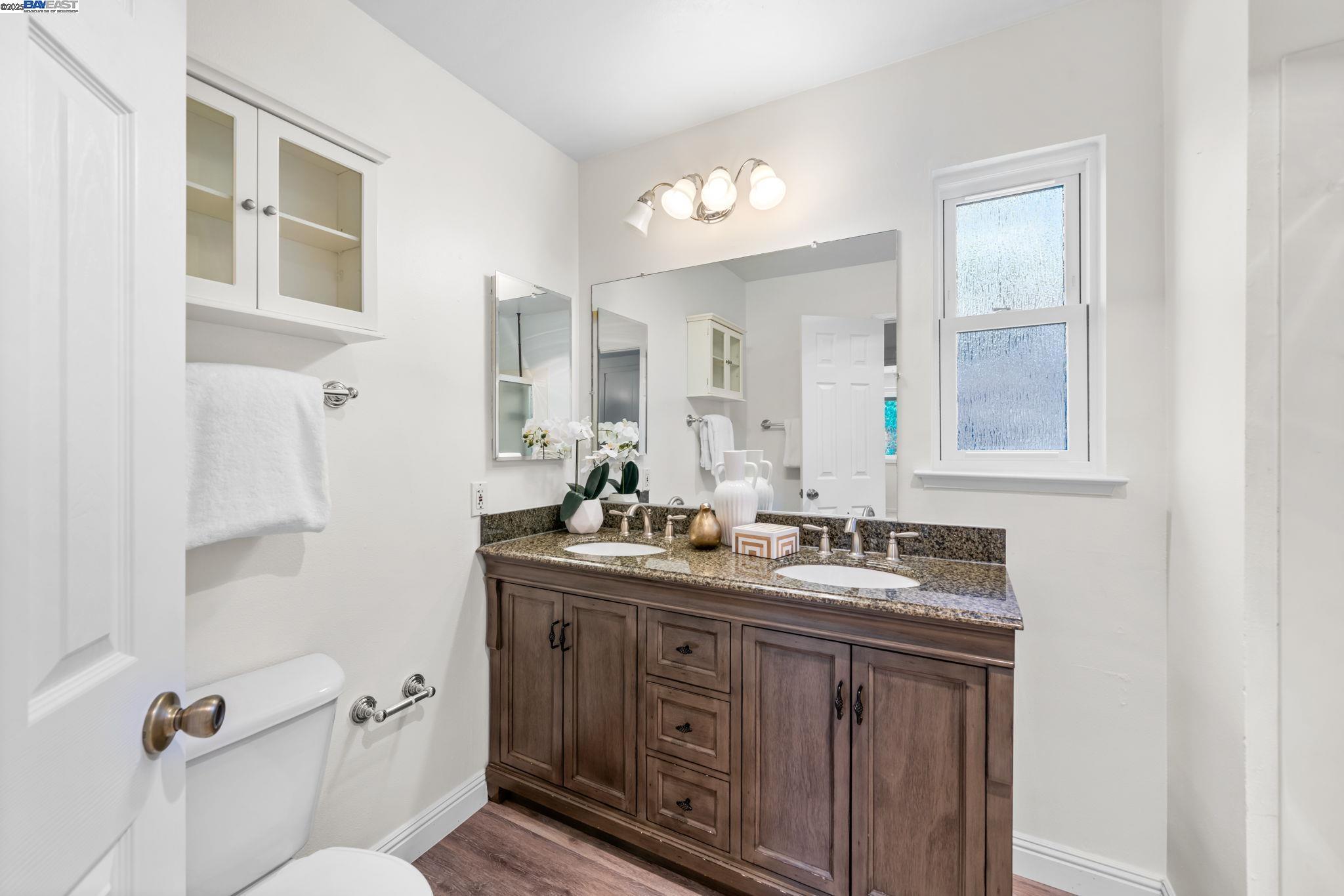 Detail Gallery Image 23 of 53 For 646 Brighton Way, Livermore,  CA 94551 - 5 Beds | 2/1 Baths