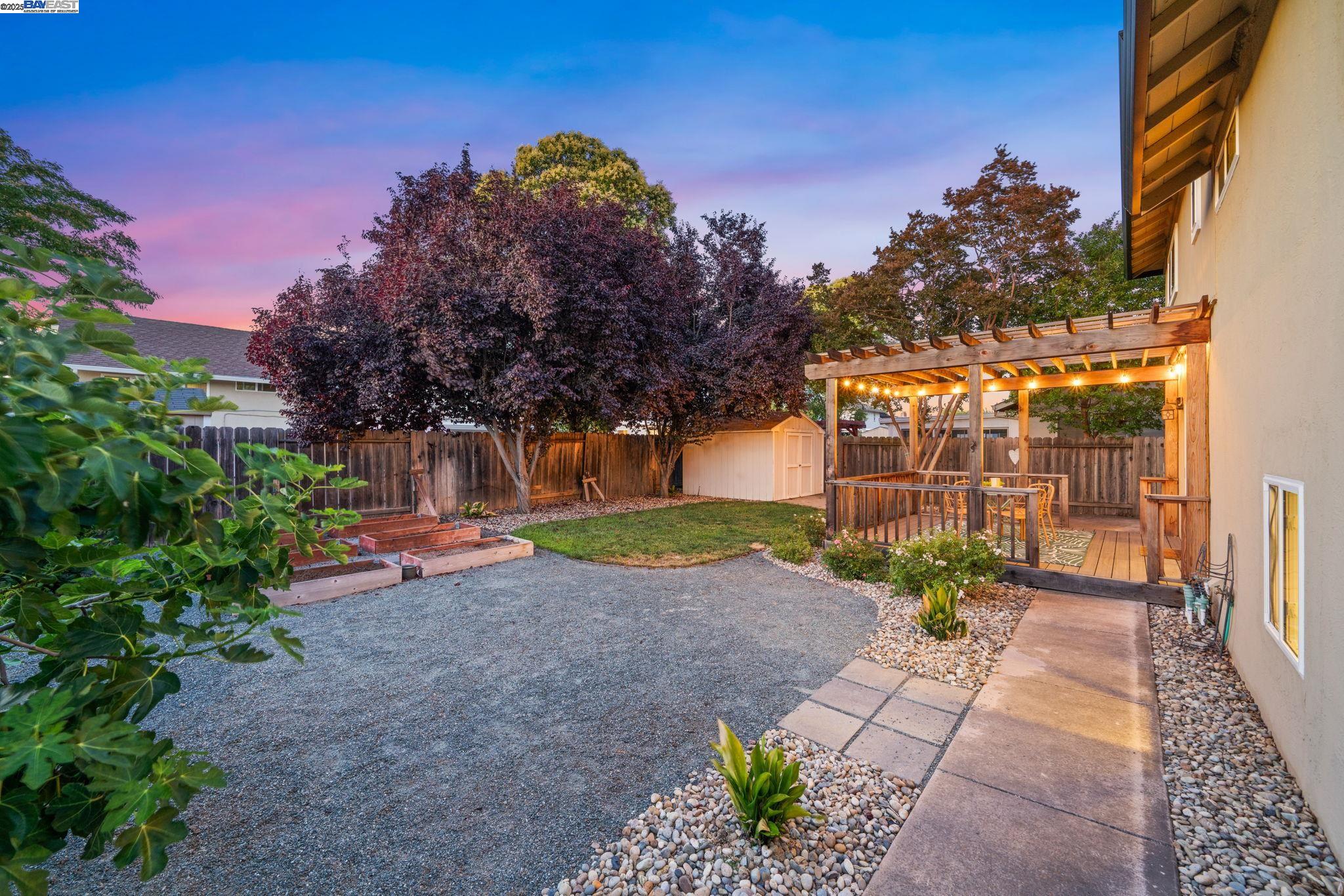 Detail Gallery Image 47 of 53 For 646 Brighton Way, Livermore,  CA 94551 - 5 Beds | 2/1 Baths
