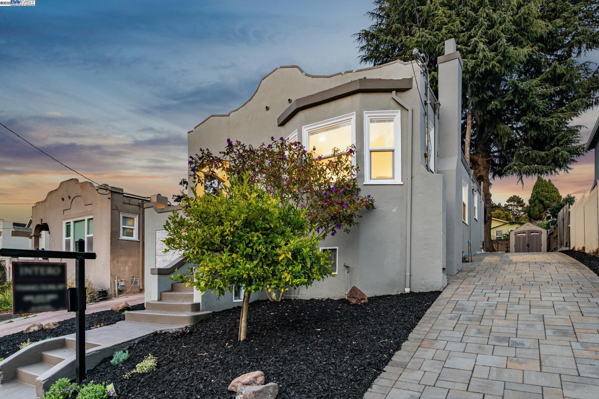 Detail Gallery Image 42 of 49 For 3032 22nd Ave, Oakland,  CA 94602 - 2 Beds | 1/1 Baths
