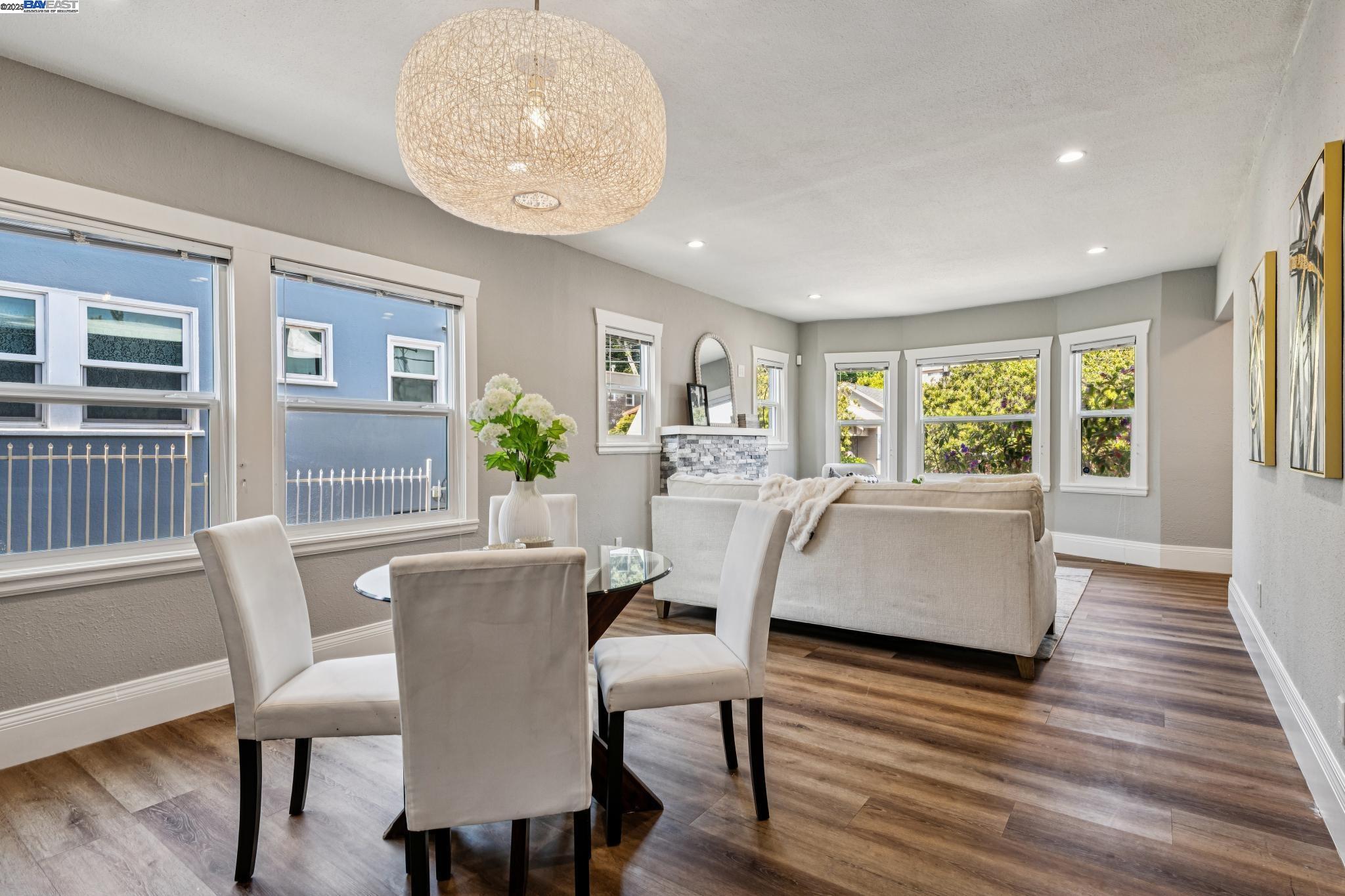 Detail Gallery Image 7 of 49 For 3032 22nd Ave, Oakland,  CA 94602 - 2 Beds | 1/1 Baths