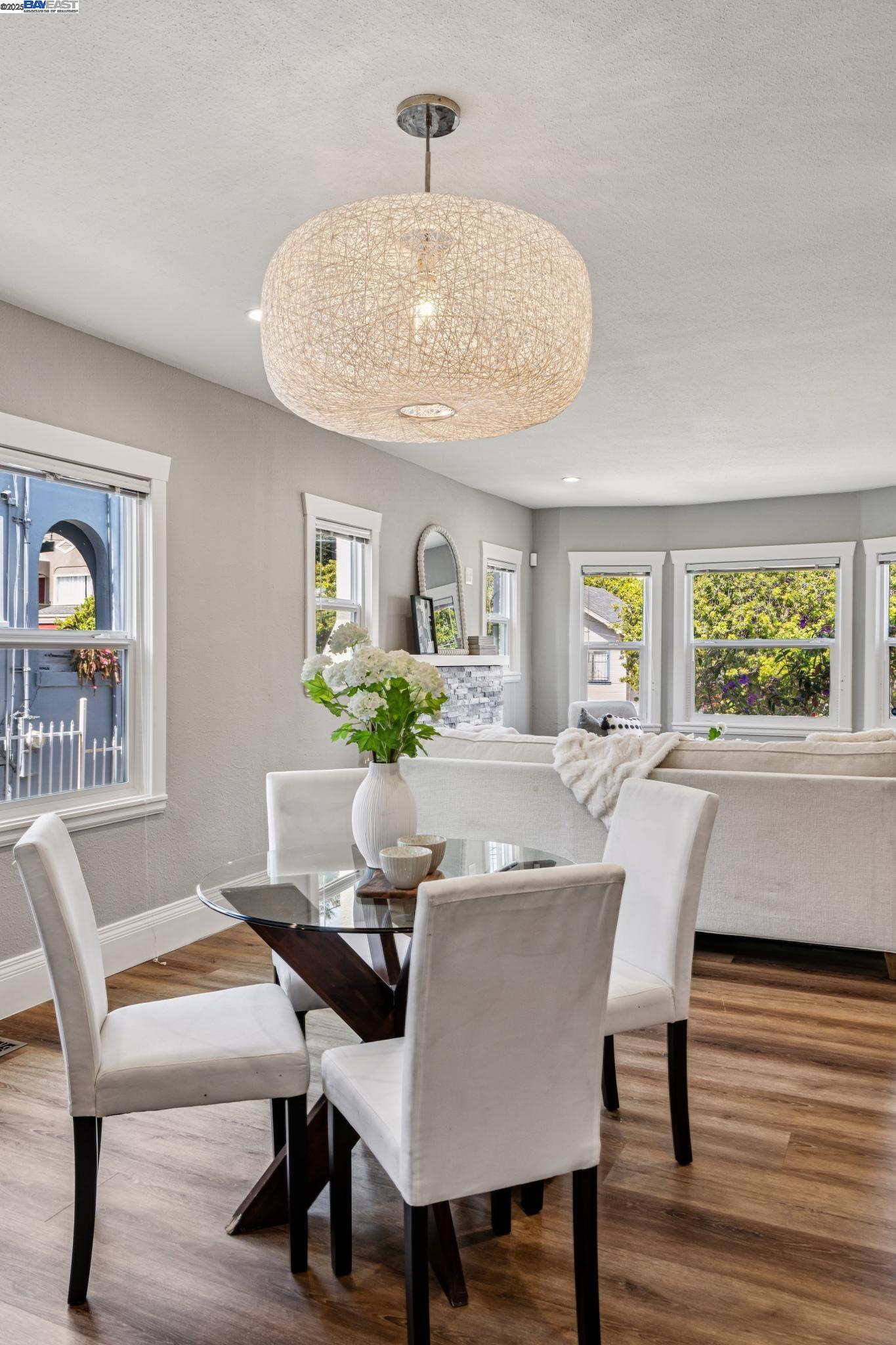 Detail Gallery Image 8 of 49 For 3032 22nd Ave, Oakland,  CA 94602 - 2 Beds | 1/1 Baths