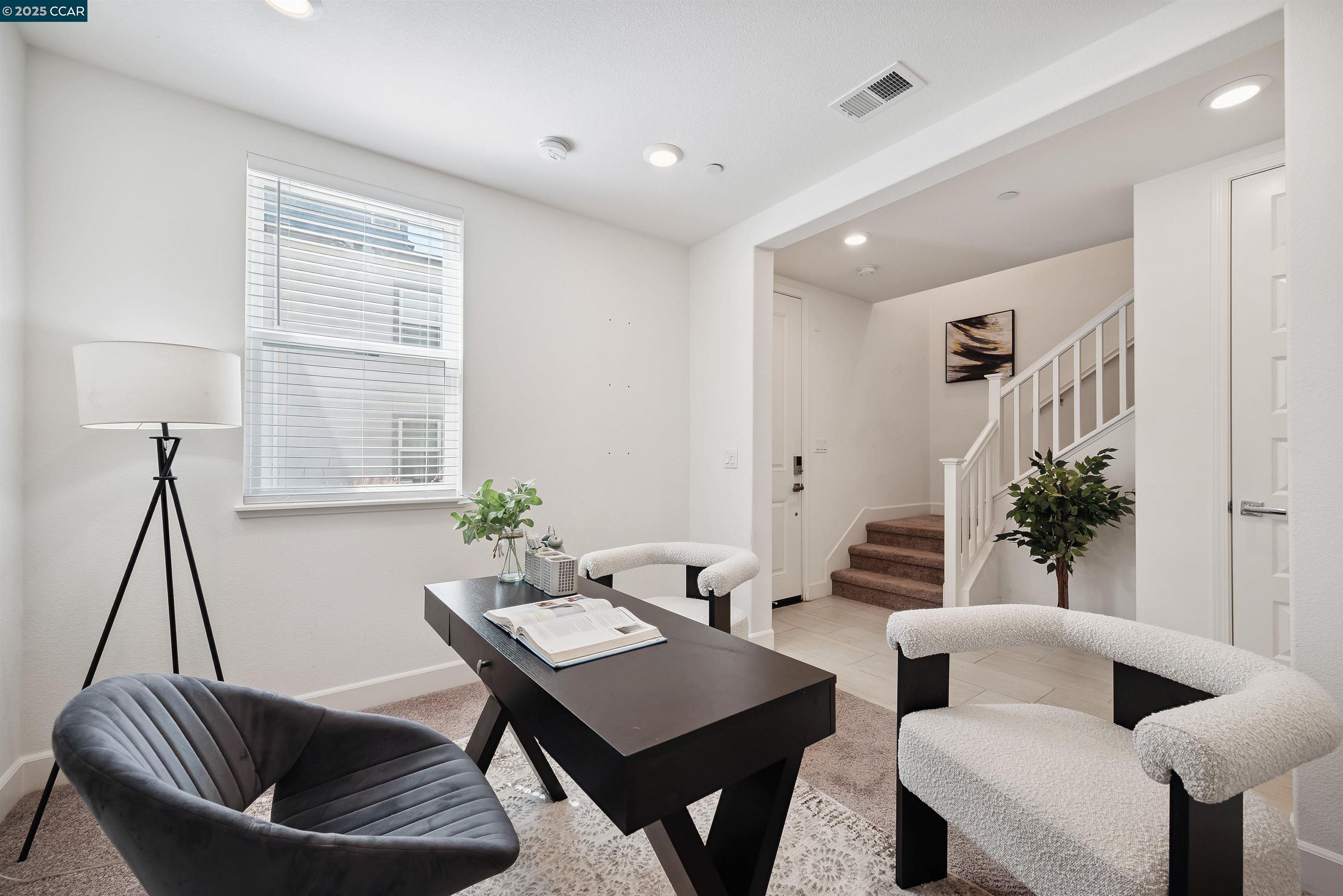 Photo #8: 41104156 Listing: Photo #8