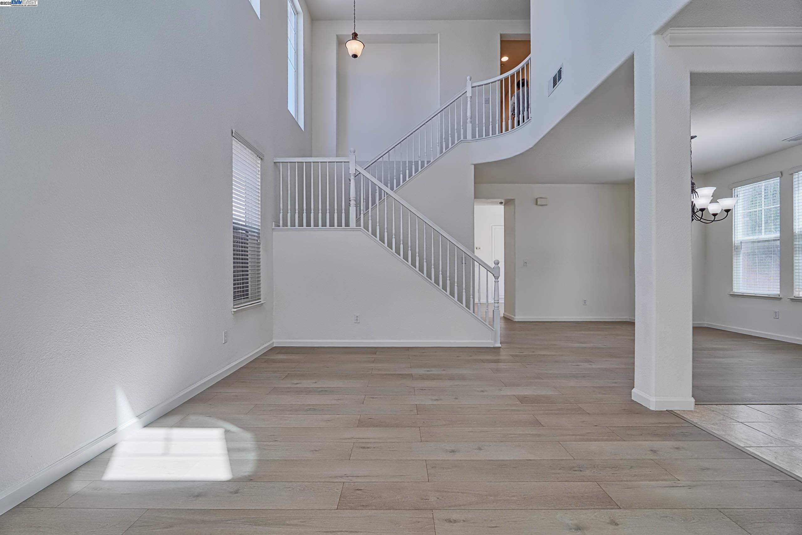 Detail Gallery Image 5 of 46 For 1357 Tiffany Dr, Brentwood,  CA 94513 - 4 Beds | 3 Baths