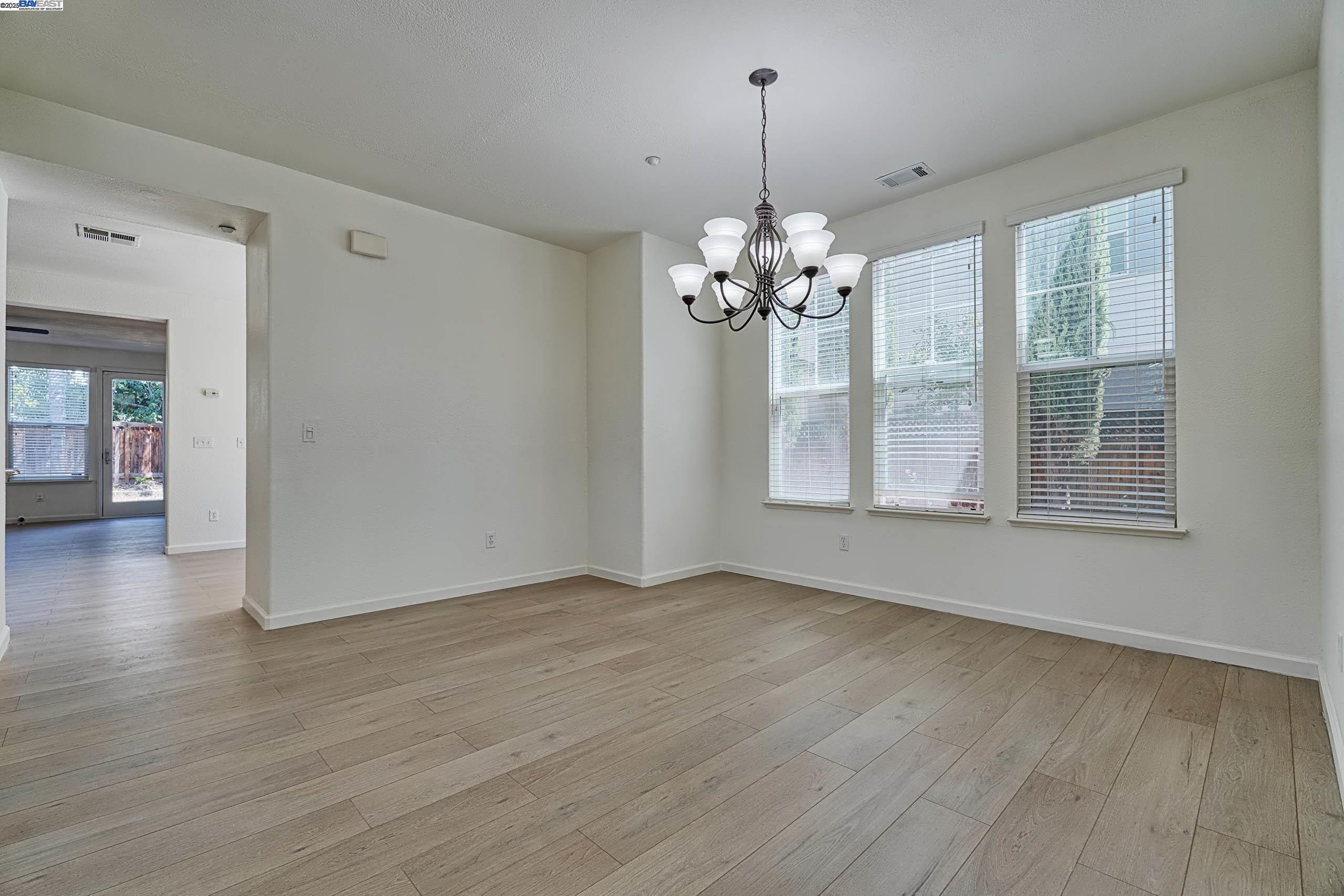 Detail Gallery Image 6 of 46 For 1357 Tiffany Dr, Brentwood,  CA 94513 - 4 Beds | 3 Baths