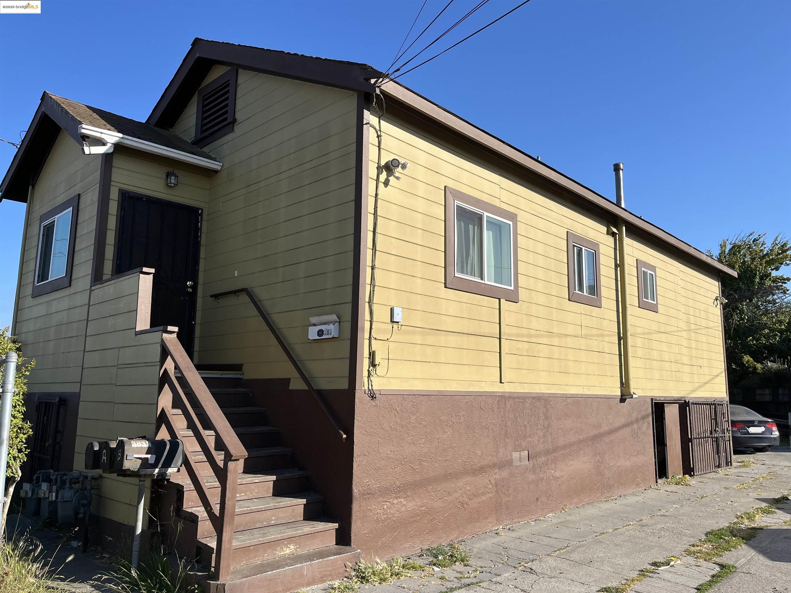 Detail Gallery Image 1 of 15 For 381a, 381b S 34th St, Richmond,  CA 94804 - – Beds | – Baths